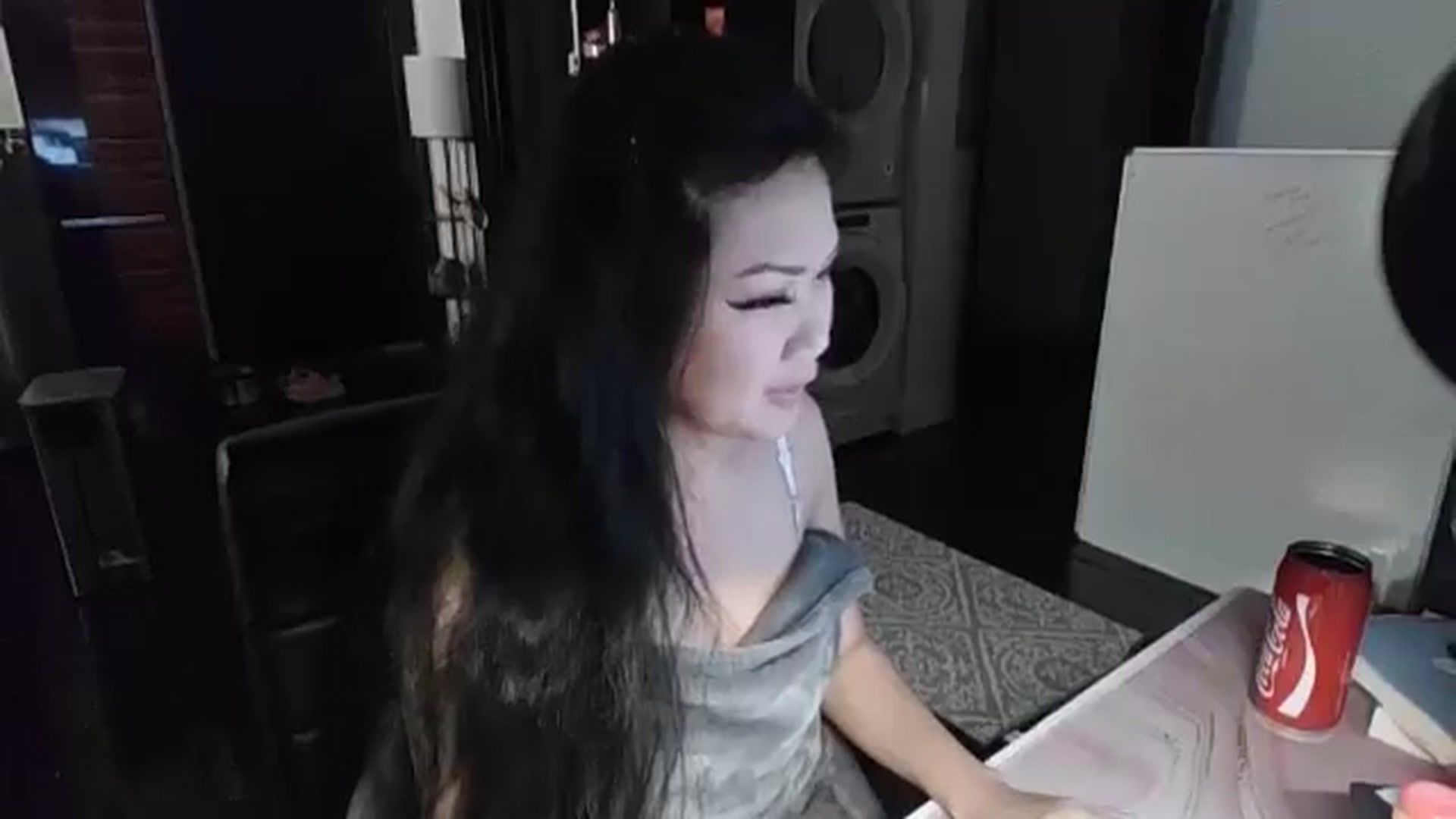 Gallery image thumbnail from Dialin_'s myfreecams stream on, 04/19/2025, 04:28 image 16 of 20