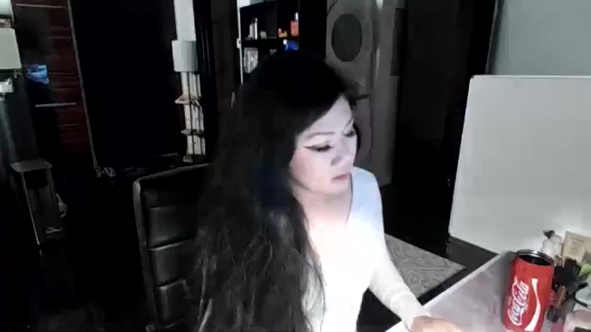 Gallery image thumbnail from Dialin_'s myfreecams stream on, 05/10/2025, 05:21 image 1 of 20