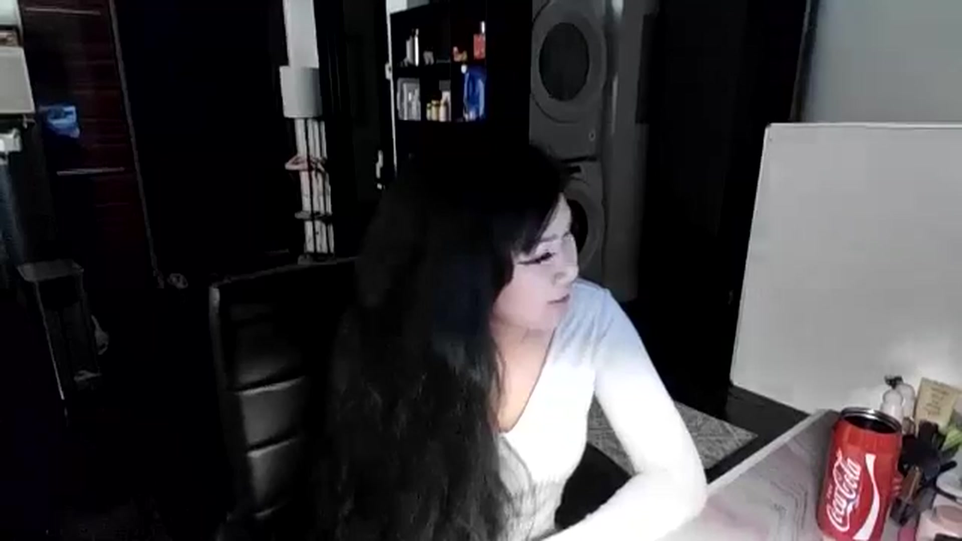 Gallery image thumbnail from Dialin_'s myfreecams stream on, 05/10/2025, 05:21 image 7 of 20