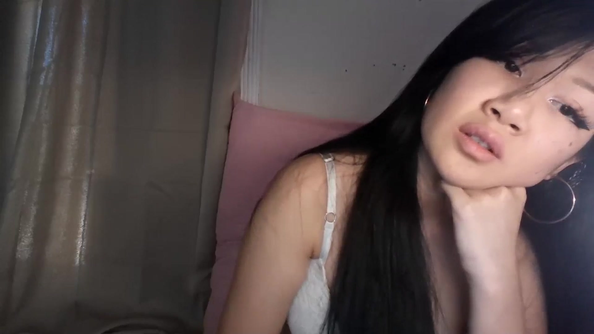 Gallery image thumbnail from Dialin_'s myfreecams stream on, 06/30/2025, 23:52 image 17 of 20