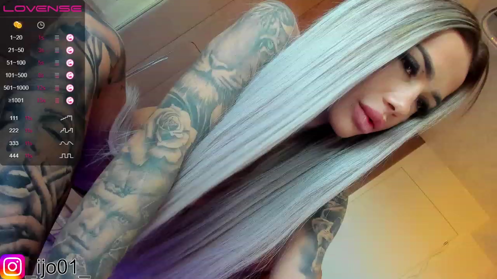 Gallery image thumbnail from DiamondJo_'s myfreecams stream on, 12/28/2022, 14:22 image 19 of 20