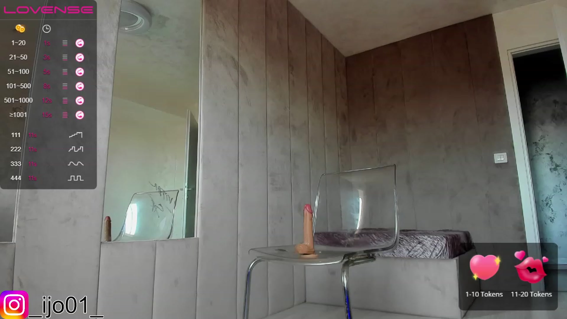 Gallery image thumbnail from DiamondJo_'s myfreecams stream on, 01/01/2023, 13:35 image 2 of 20