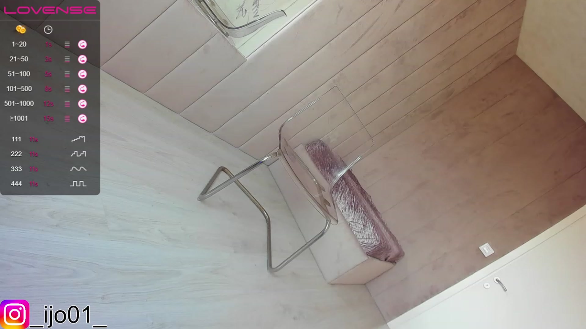 Gallery image thumbnail from DiamondJo_'s myfreecams stream on, 01/05/2023, 12:40 image 20 of 20