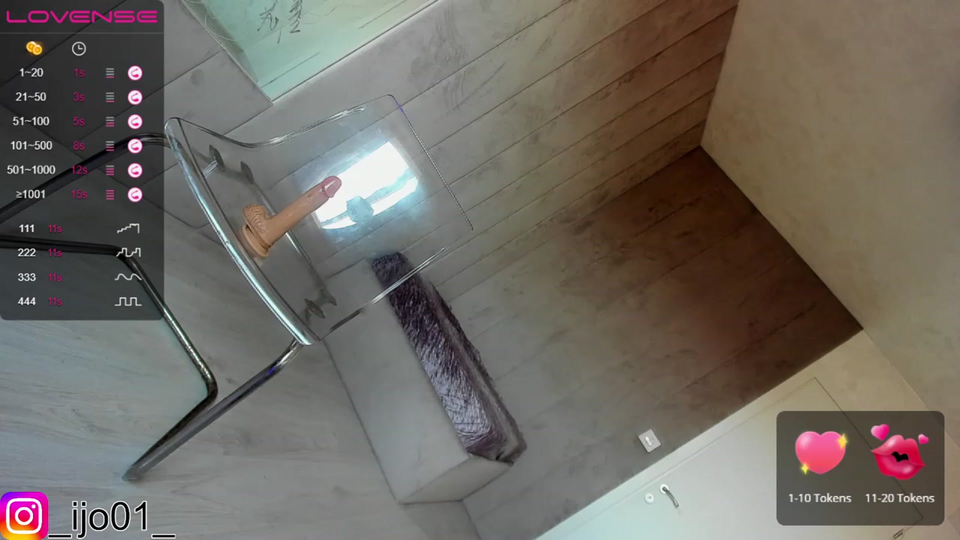 Gallery image thumbnail from DiamondJo_'s myfreecams stream on, 01/06/2023, 14:04 image 7 of 20