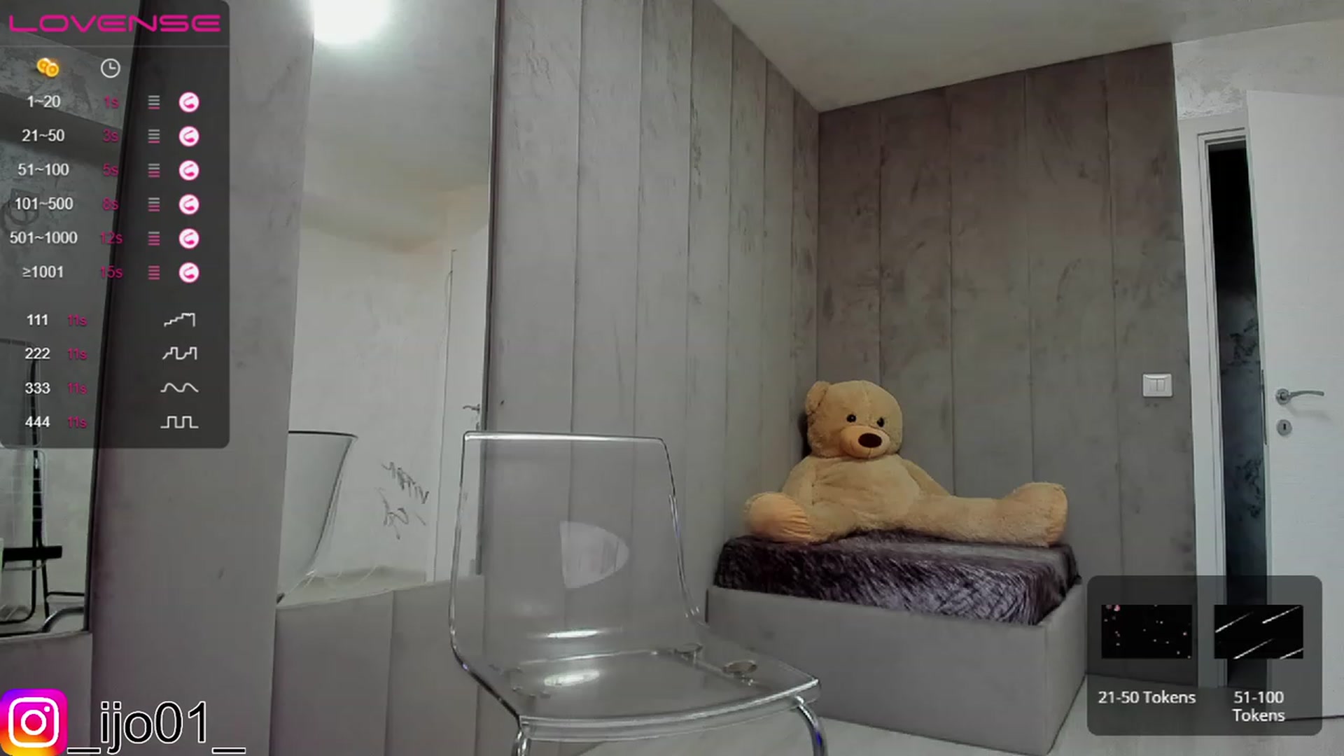 Gallery image thumbnail from DiamondJo_'s myfreecams stream on, 01/08/2023, 14:46 image 17 of 20