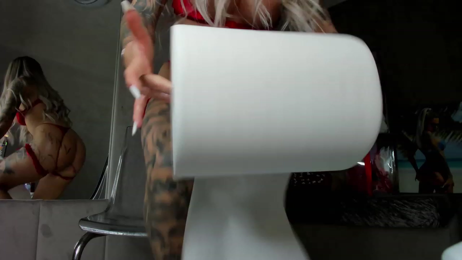 Gallery image thumbnail from DiamondJo_'s myfreecams stream on, 02/05/2023, 16:01 image 12 of 20