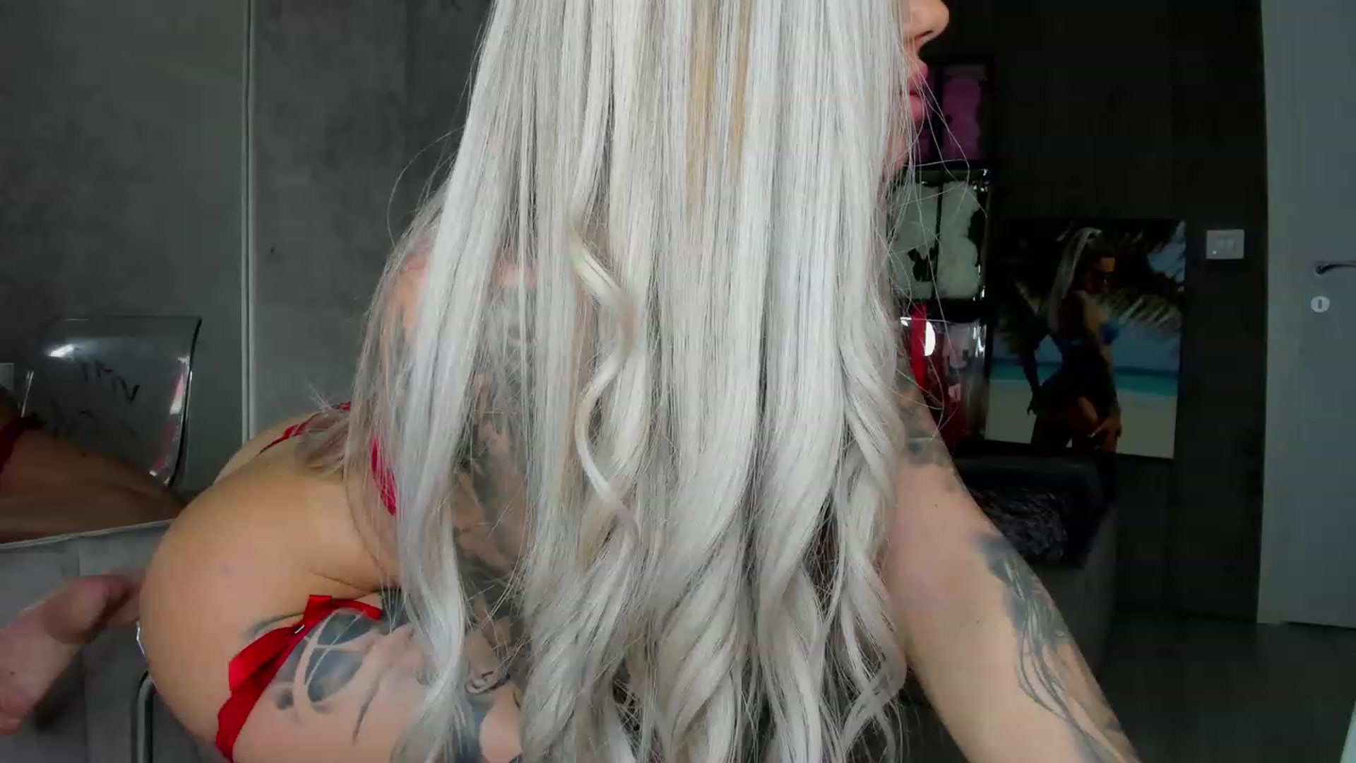 Gallery image thumbnail from DiamondJo_'s myfreecams stream on, 02/05/2023, 19:20 image 10 of 20
