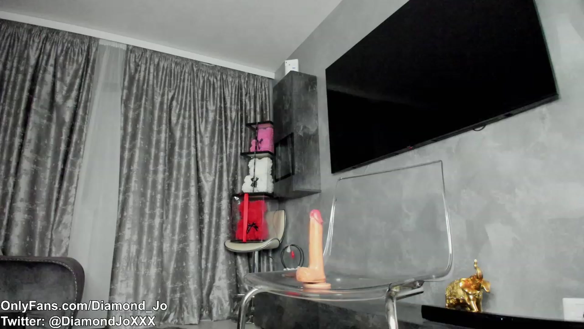 Gallery image thumbnail from DiamondJo_'s myfreecams stream on, 02/23/2023, 18:38 image 6 of 20