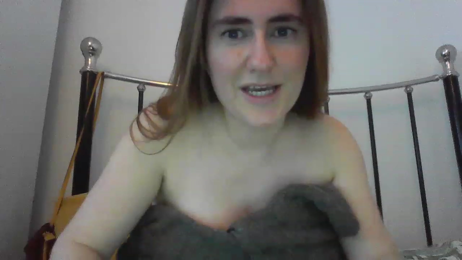 Gallery image thumbnail from DiamondLouise's myfreecams stream on, 01/02/2023, 16:54 image 7 of 20