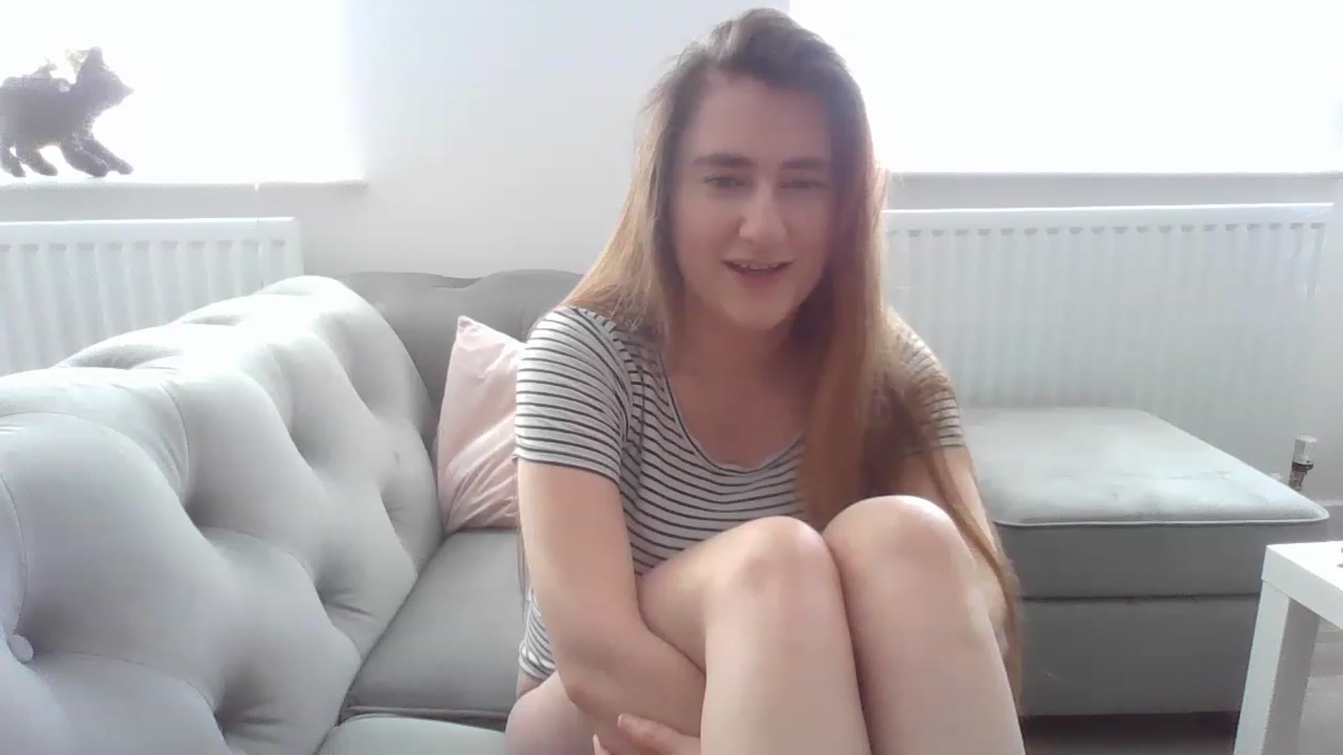 Gallery image thumbnail from DiamondLouise's myfreecams stream on, 04/07/2023, 08:31 image 3 of 20