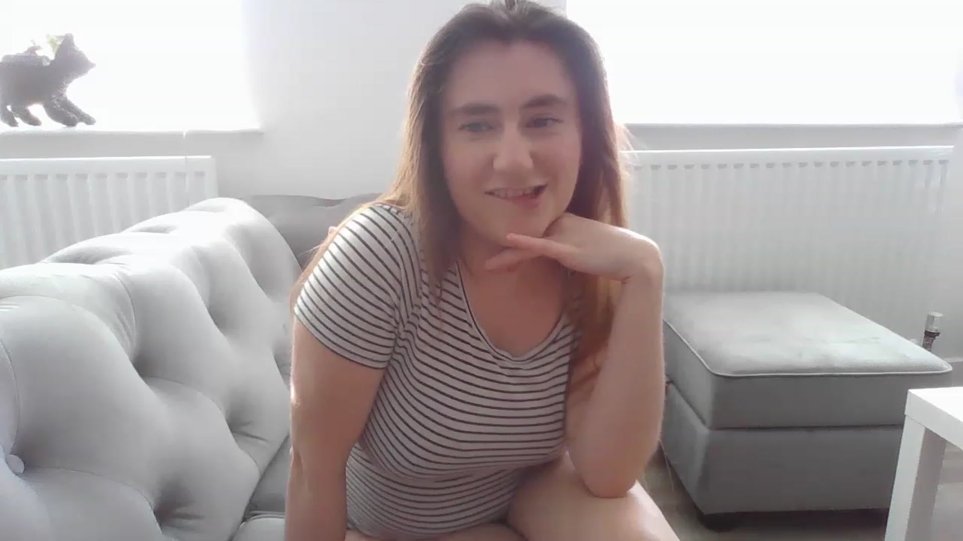 Gallery image thumbnail from DiamondLouise's myfreecams stream on, 04/07/2023, 08:31 image 4 of 20