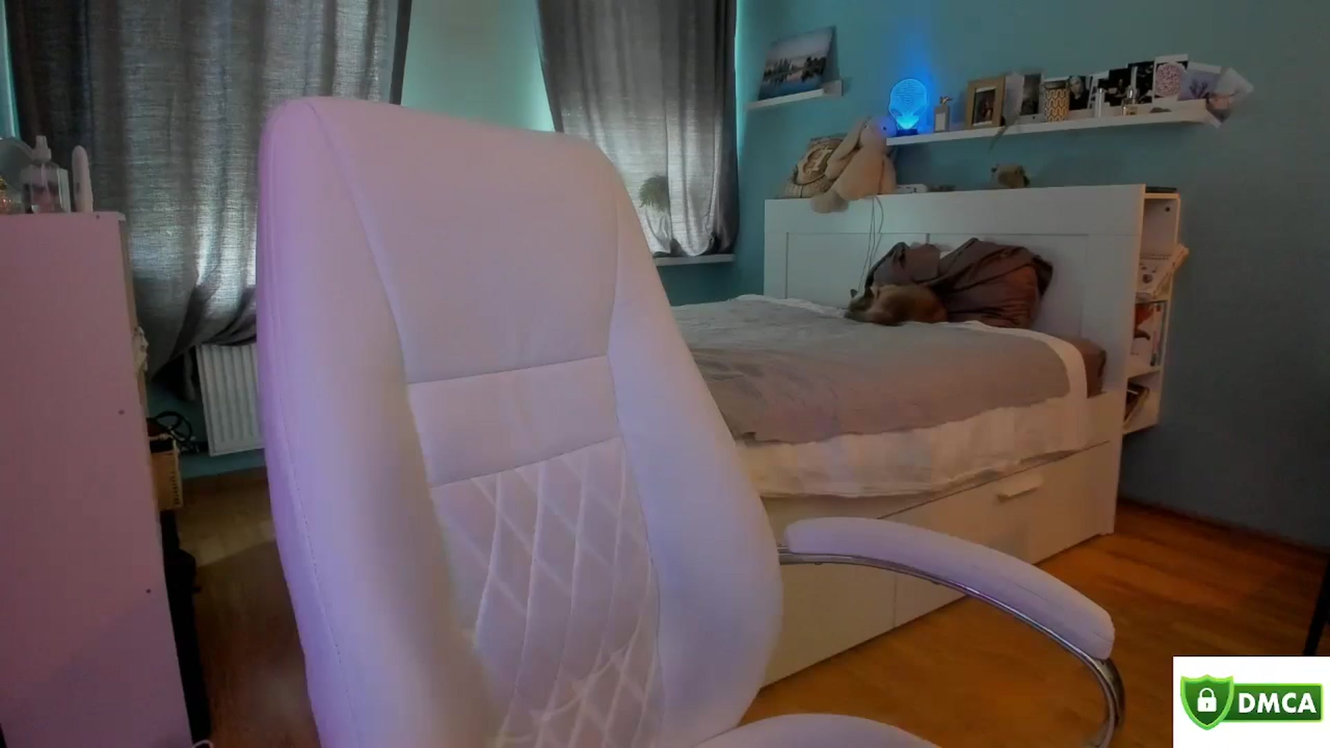 Gallery image thumbnail from DiamondNicky's myfreecams stream on, 06/17/2024, 12:52 image 8 of 20