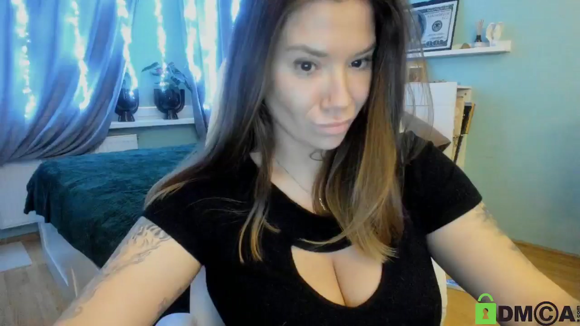 Gallery image thumbnail from DiamondNicky's myfreecams stream on, 12/25/2024, 12:53 image 11 of 20