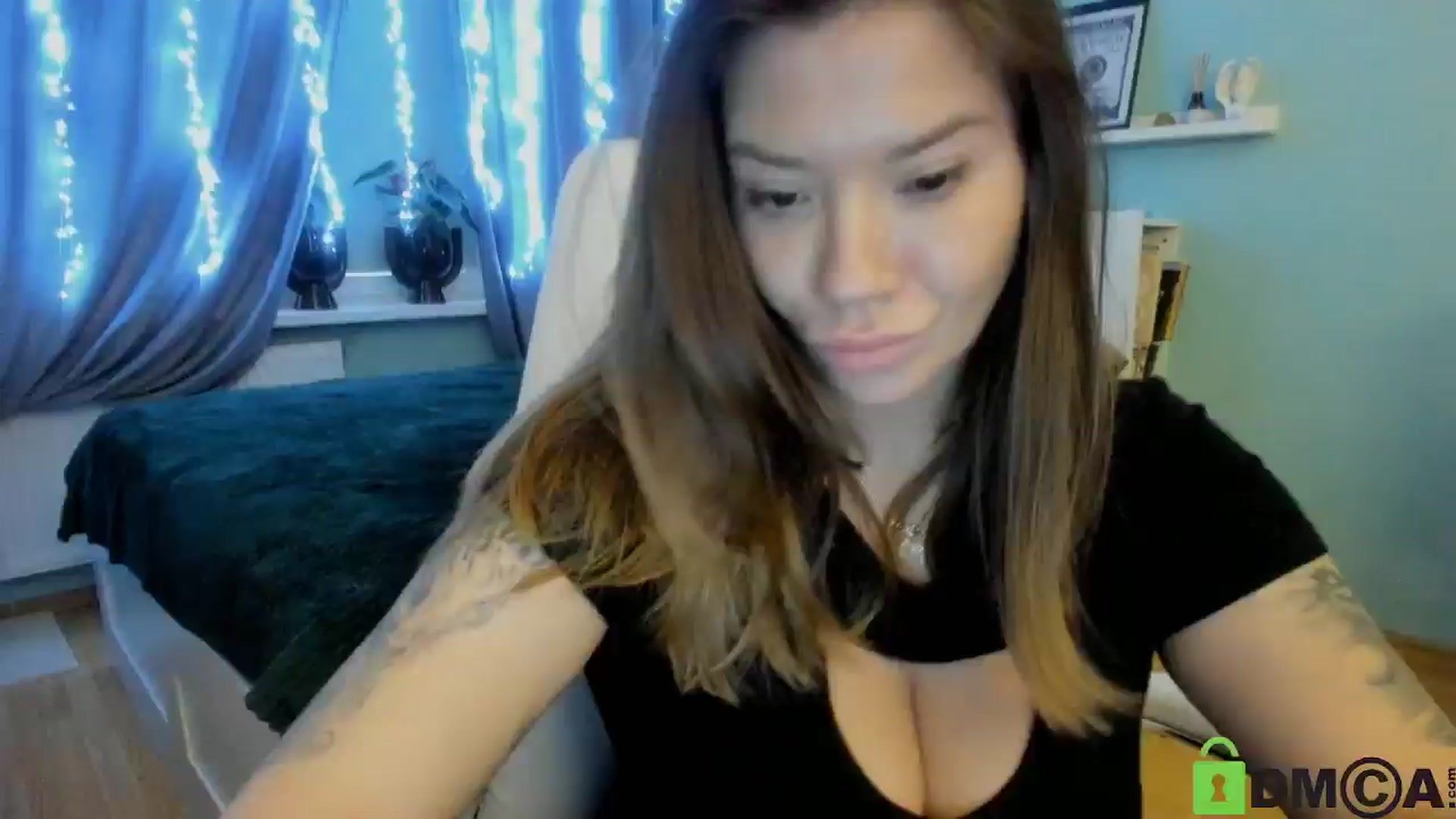 Gallery image thumbnail from DiamondNicky's myfreecams stream on, 12/25/2024, 12:53 image 8 of 20