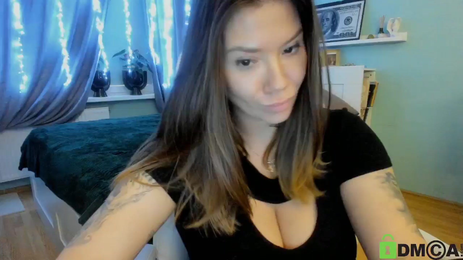 Gallery image thumbnail from DiamondNicky's myfreecams stream on, 12/25/2024, 12:53 image 10 of 20