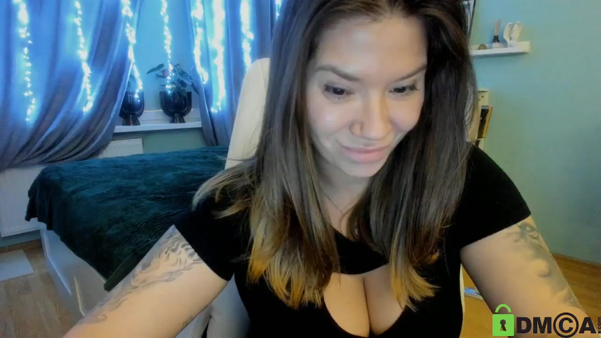 Gallery image thumbnail from DiamondNicky's myfreecams stream on, 12/25/2024, 12:53 image 17 of 20