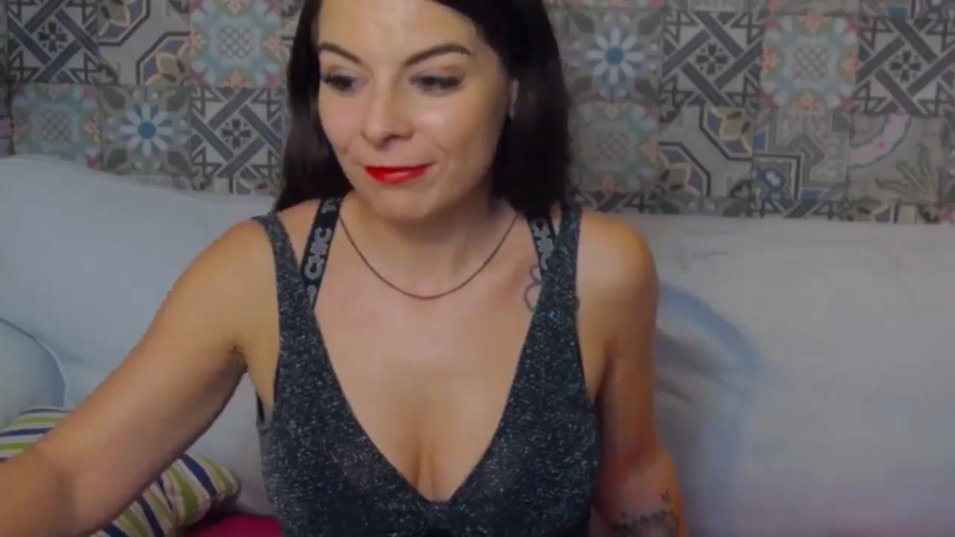 Gallery image thumbnail from DiamondStar_'s myfreecams stream on, 10/25/2024, 23:23 image 5 of 20