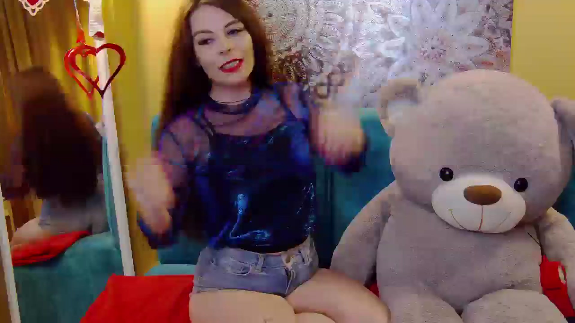 Gallery image thumbnail from DiamondStar_'s myfreecams stream on, 05/07/2025, 24:08 image 14 of 20