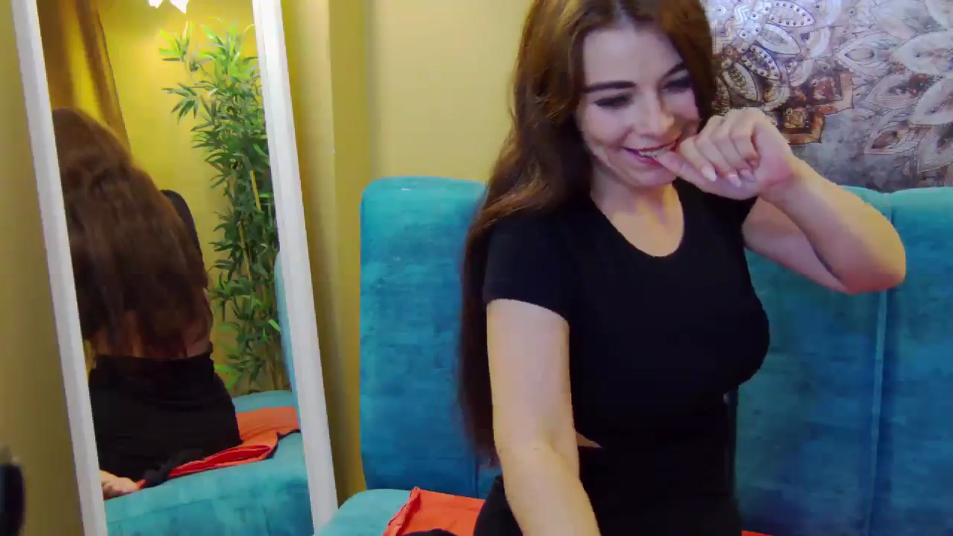Gallery image thumbnail from DiamondStar_'s myfreecams stream on, 07/11/2025, 24:18 image 3 of 20
