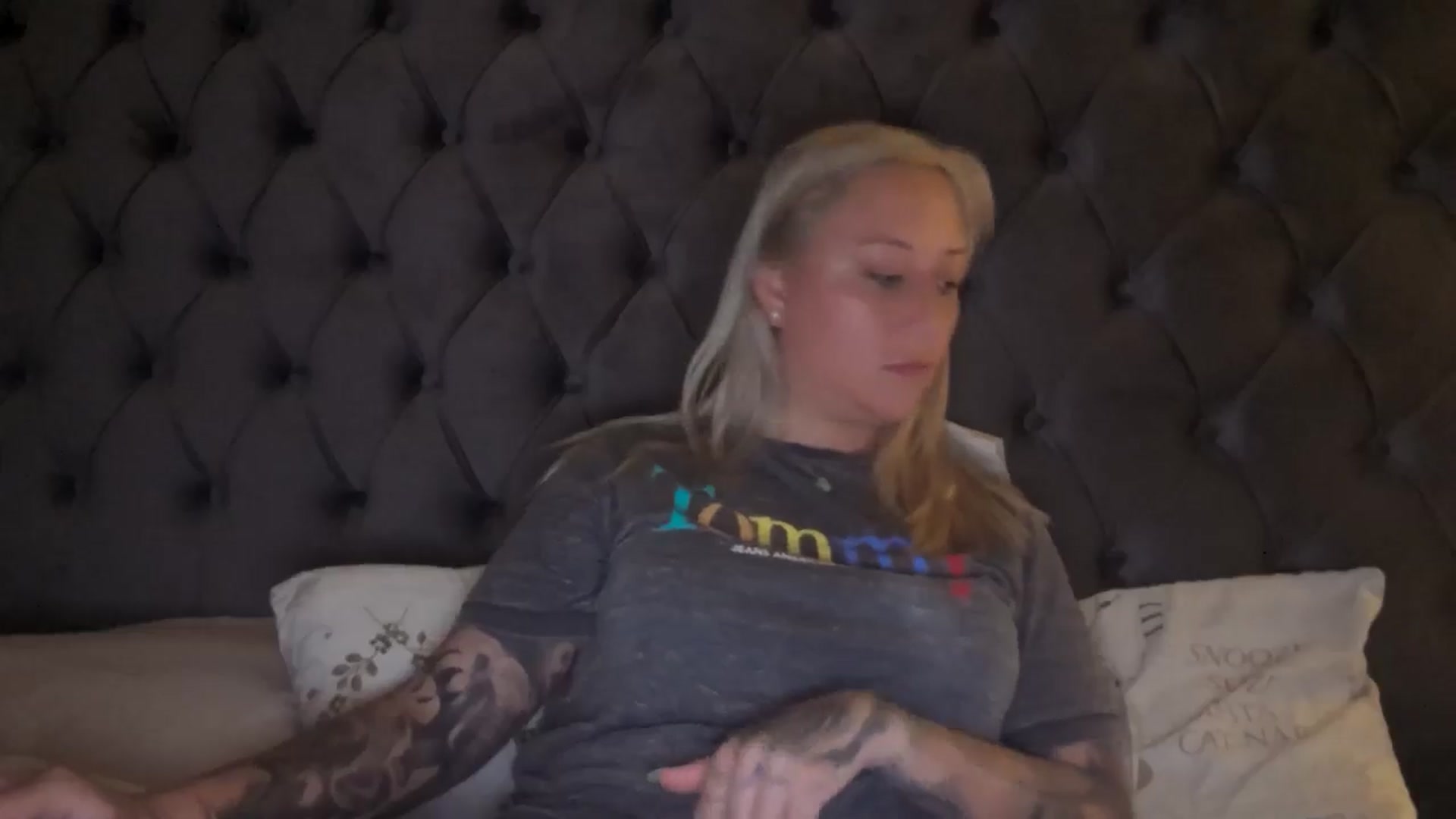 Gallery image thumbnail from DiamondXOXO's myfreecams stream on, 06/15/2024, 20:38 image 10 of 20