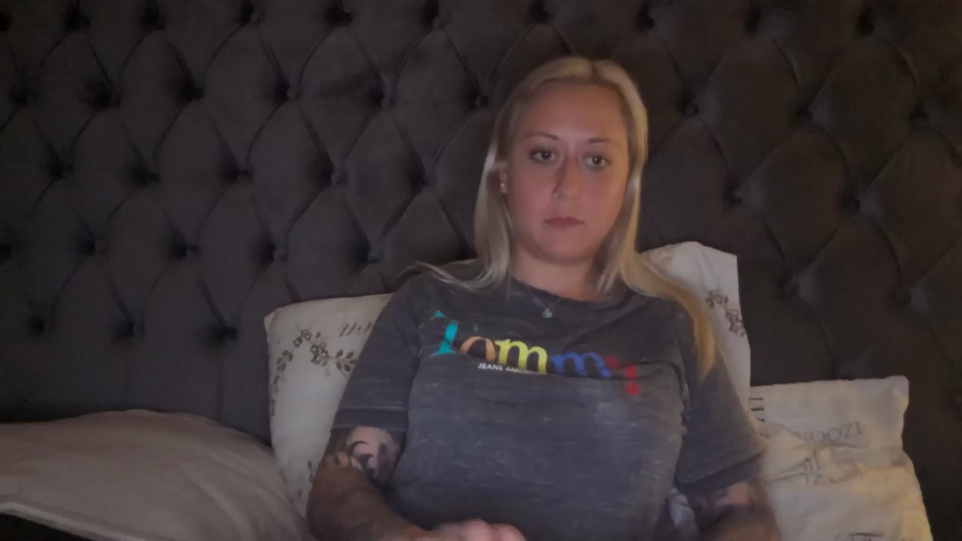 Gallery image thumbnail from DiamondXOXO's myfreecams stream on, 06/15/2024, 20:38 image 15 of 20