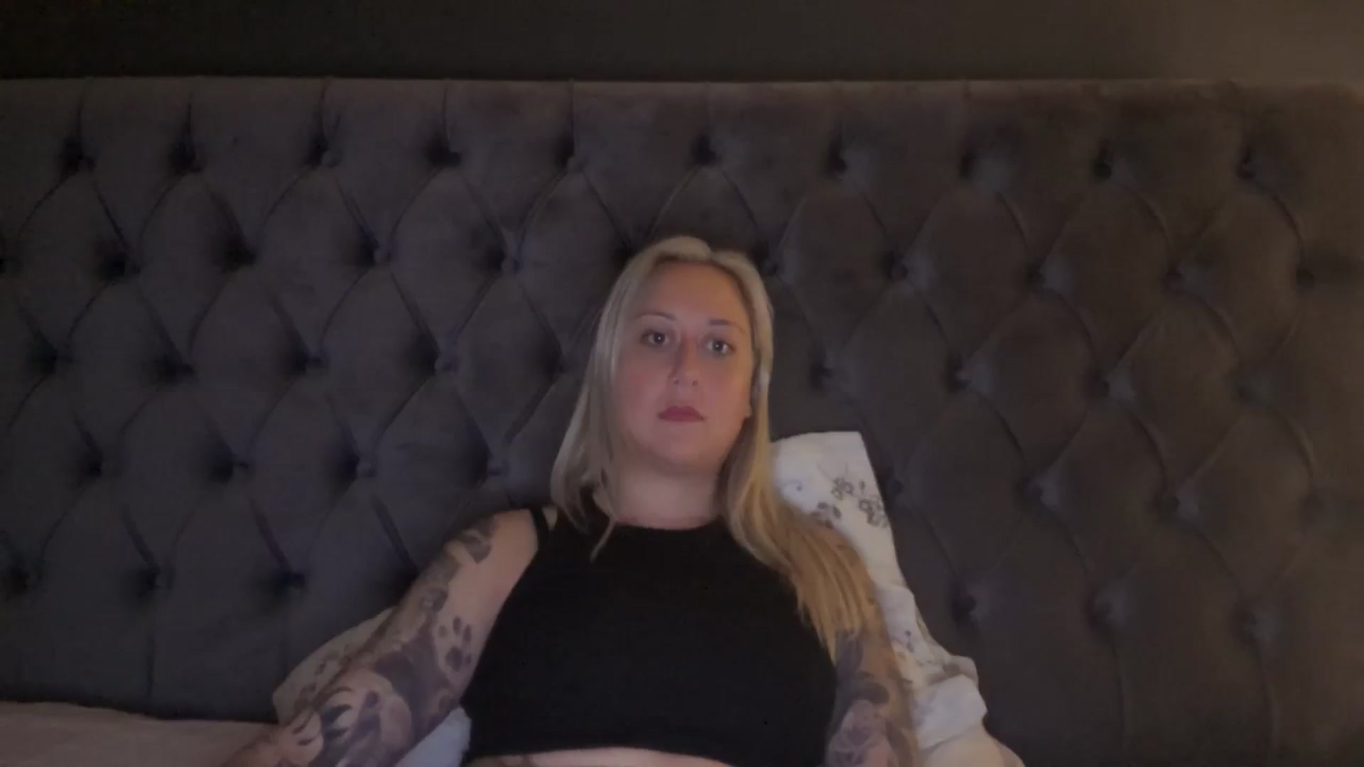 Gallery image thumbnail from DiamondXOXO's myfreecams stream on, 06/17/2024, 21:54 image 8 of 20
