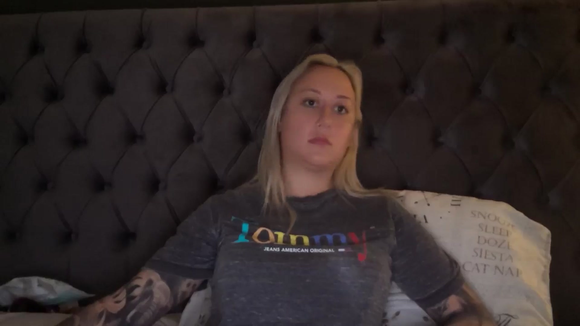 Gallery image thumbnail from DiamondXOXO's myfreecams stream on, 06/19/2024, 10:17 image 6 of 20