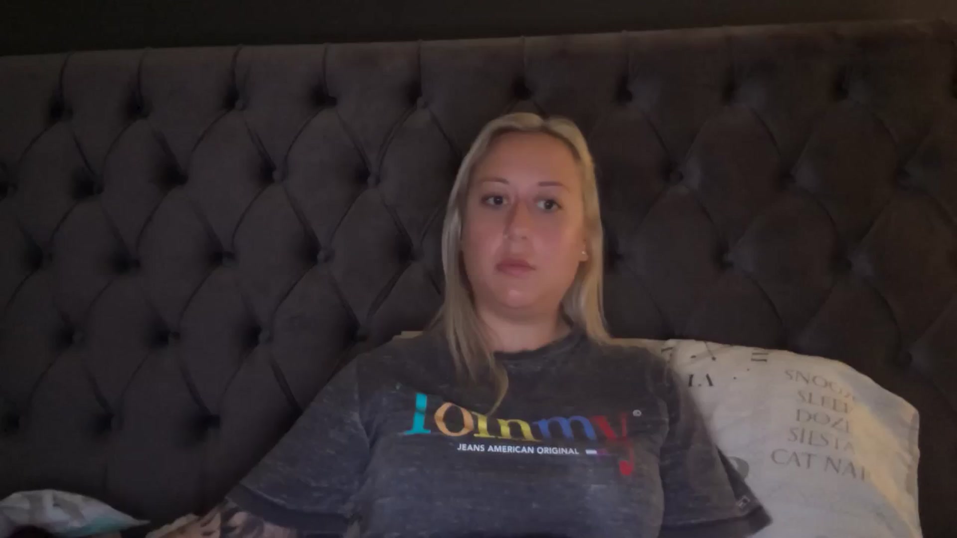 Gallery image thumbnail from DiamondXOXO's myfreecams stream on, 06/19/2024, 10:17 image 1 of 20