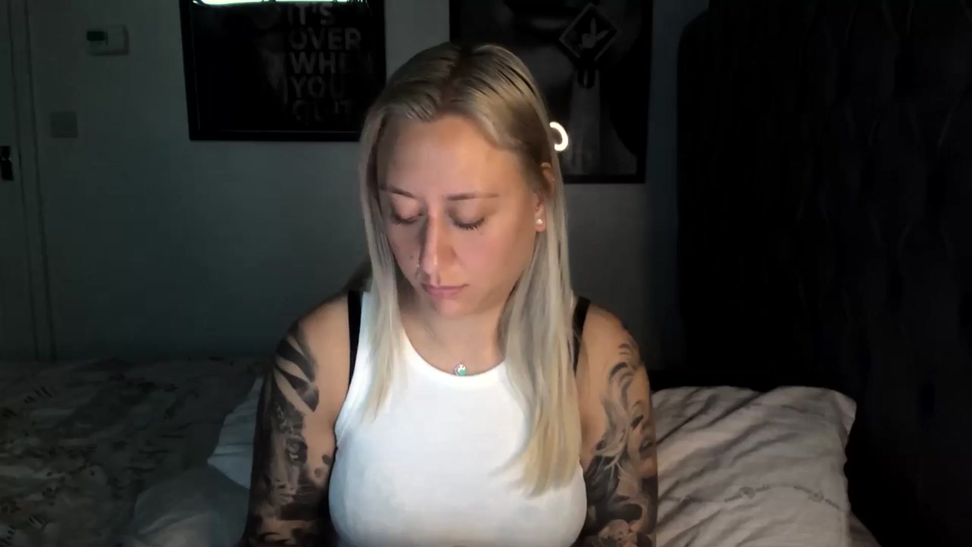 Gallery image thumbnail from DiamondXOXO's myfreecams stream on, 06/24/2024, 09:10 image 5 of 20