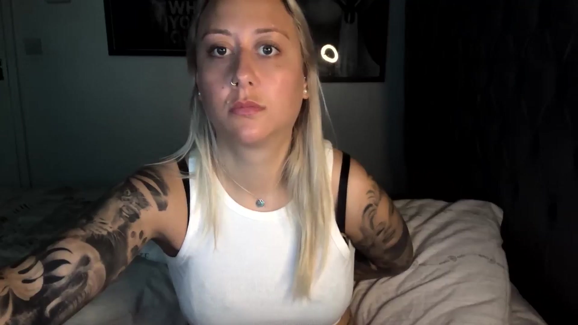Gallery image thumbnail from DiamondXOXO's myfreecams stream on, 06/24/2024, 09:10 image 11 of 20