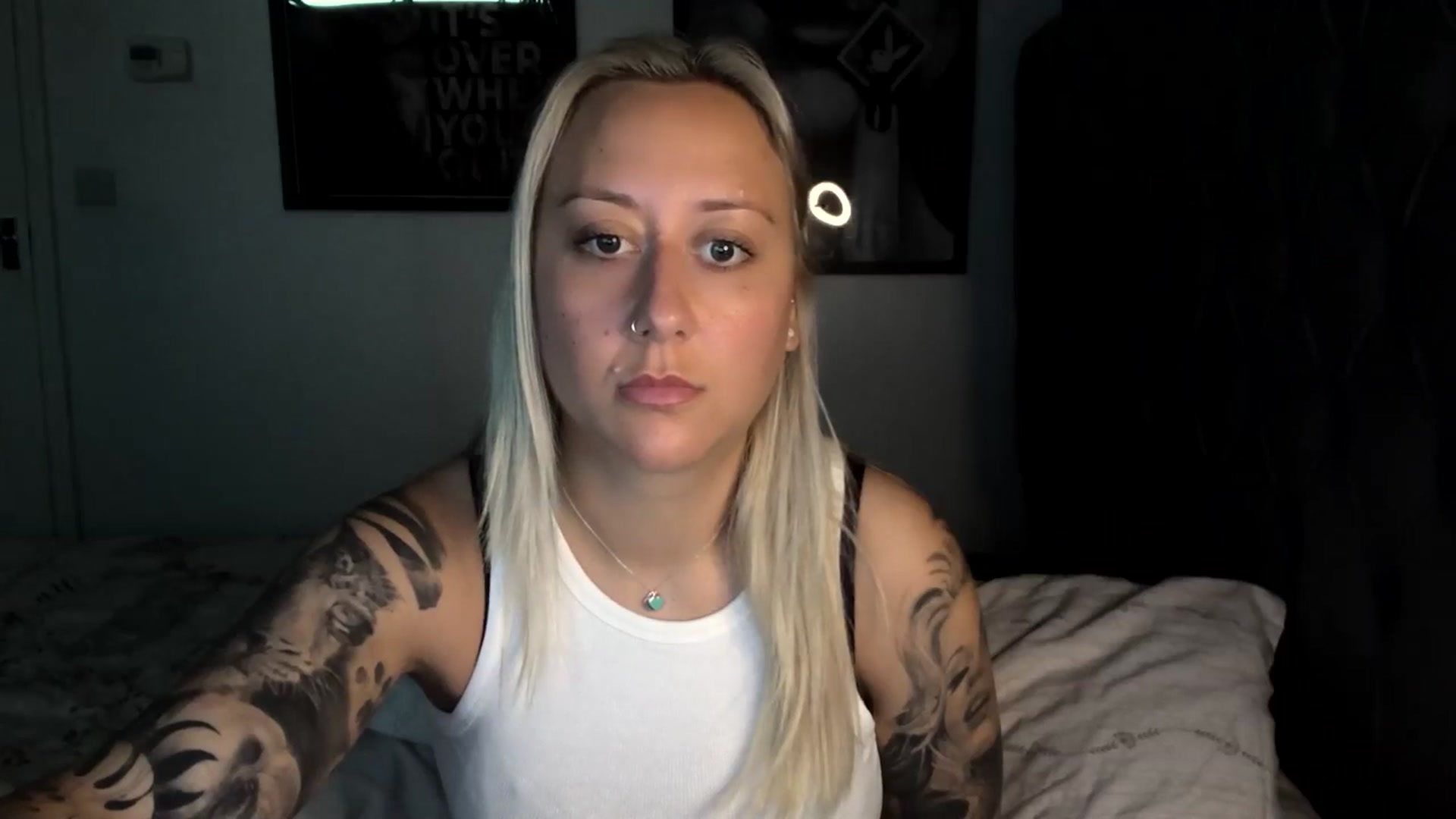Gallery image thumbnail from DiamondXOXO's myfreecams stream on, 06/24/2024, 09:10 image 3 of 20