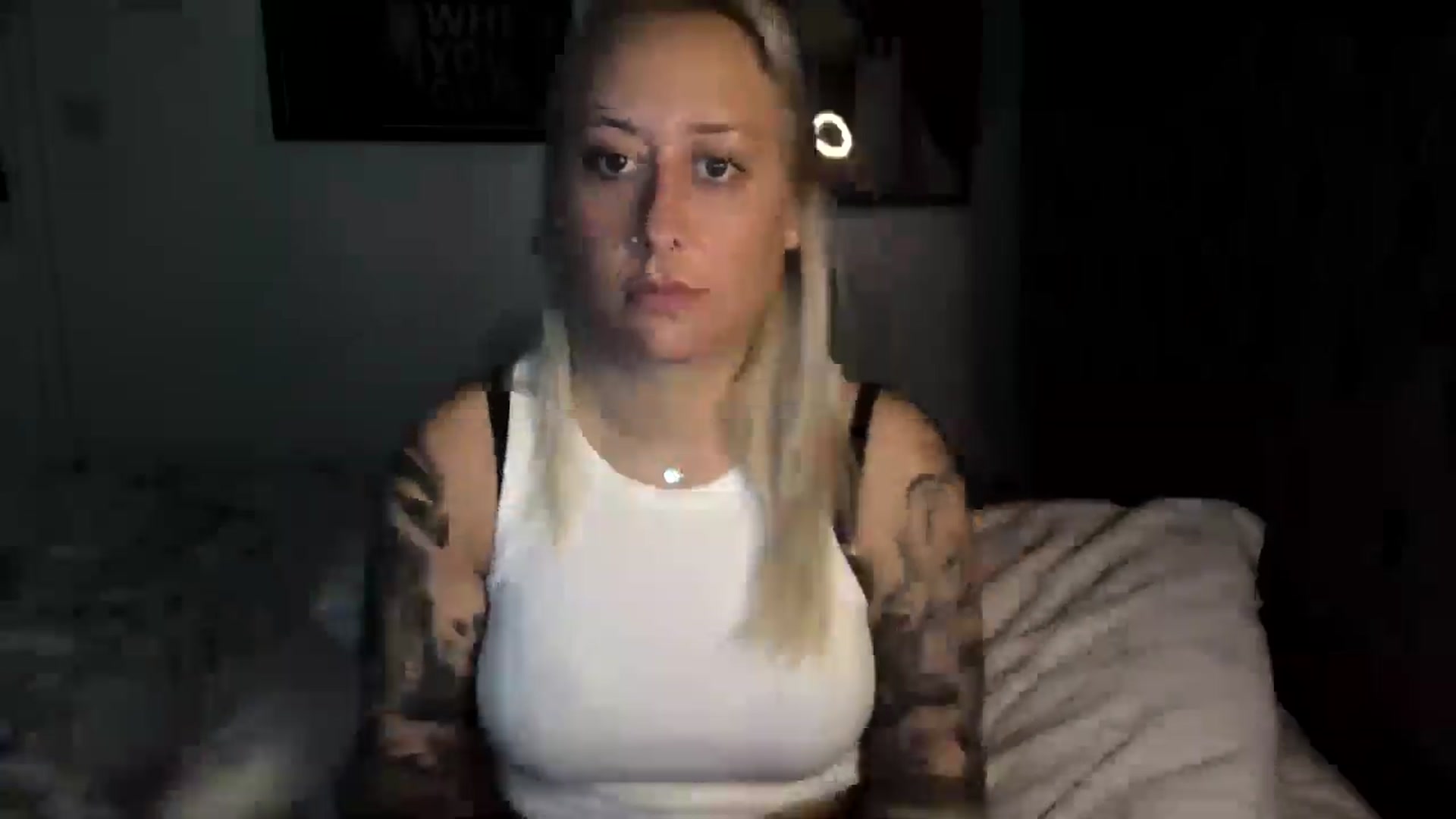 Gallery image thumbnail from DiamondXOXO's myfreecams stream on, 06/24/2024, 09:10 image 9 of 20