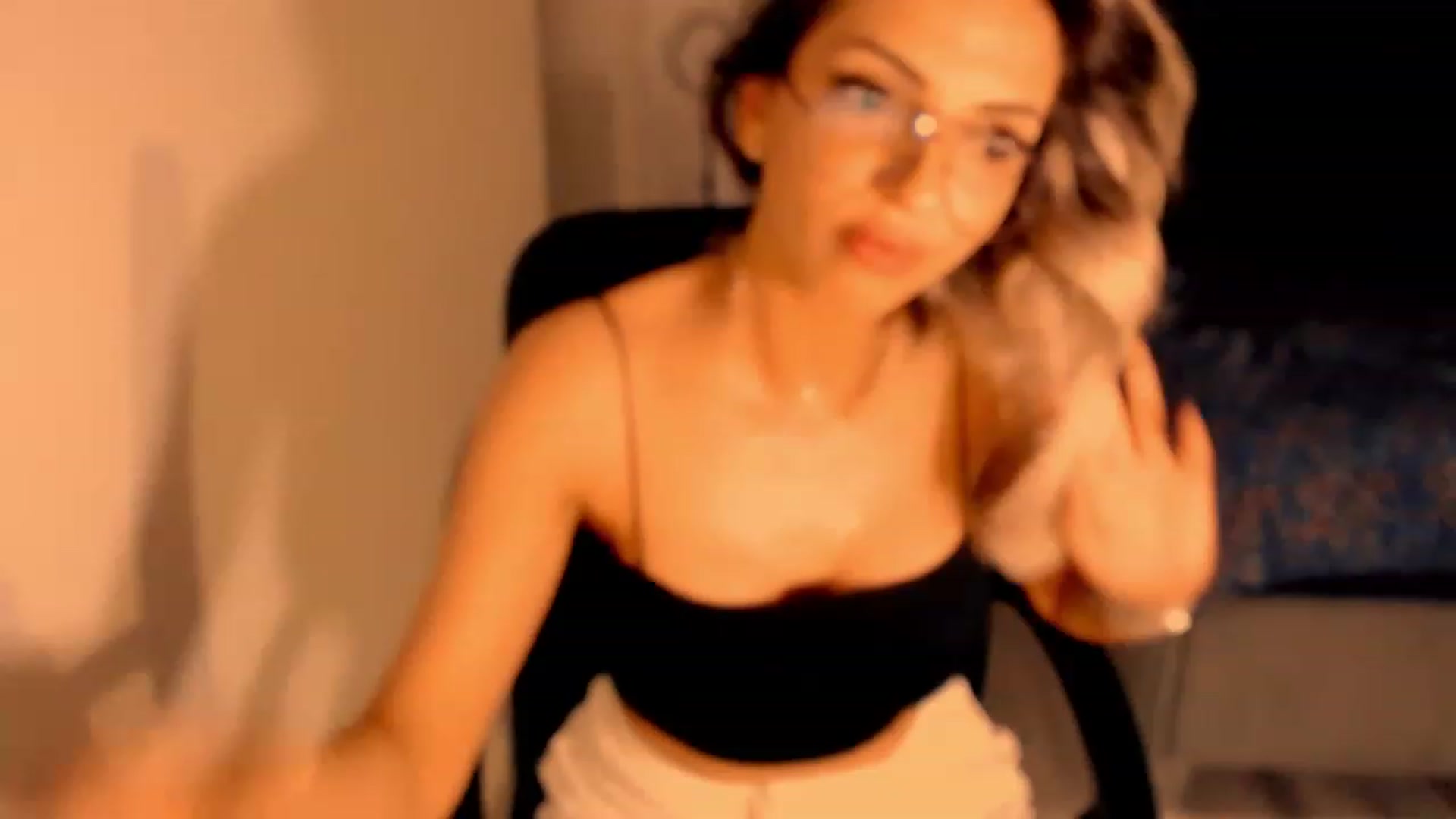 Gallery image thumbnail from Diamondblack5's myfreecams stream on, 06/22/2023, 23:46 image 13 of 20