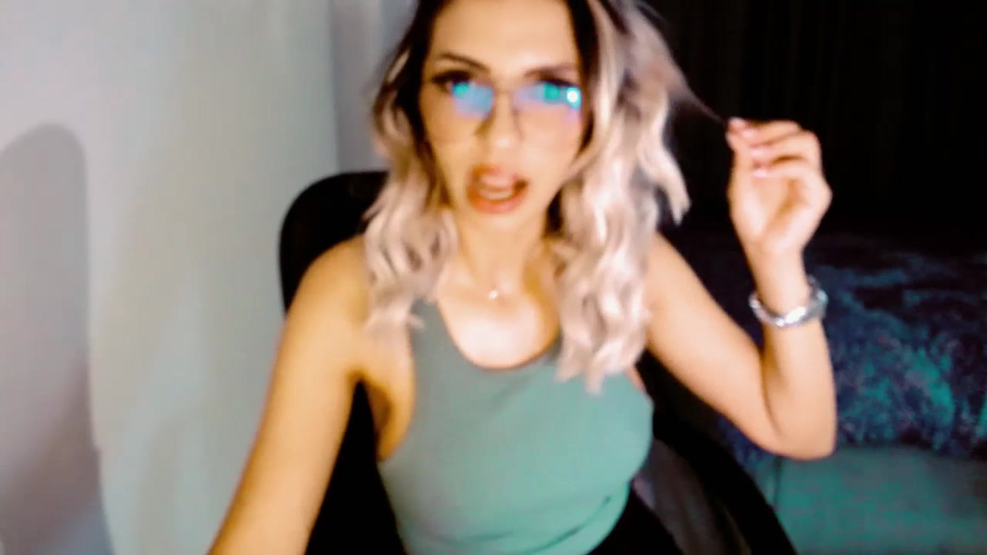 Gallery image thumbnail from Diamondblack5's myfreecams stream on, 06/24/2023, 21:58 image 19 of 20
