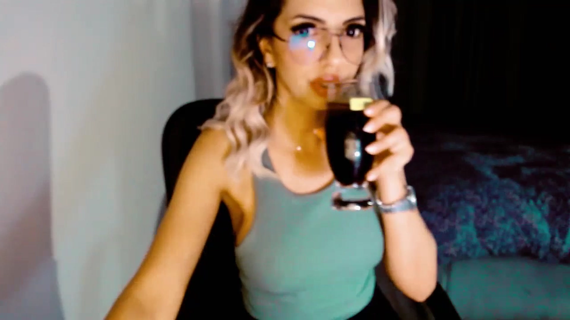 Gallery image thumbnail from Diamondblack5's myfreecams stream on, 06/24/2023, 21:58 image 7 of 20