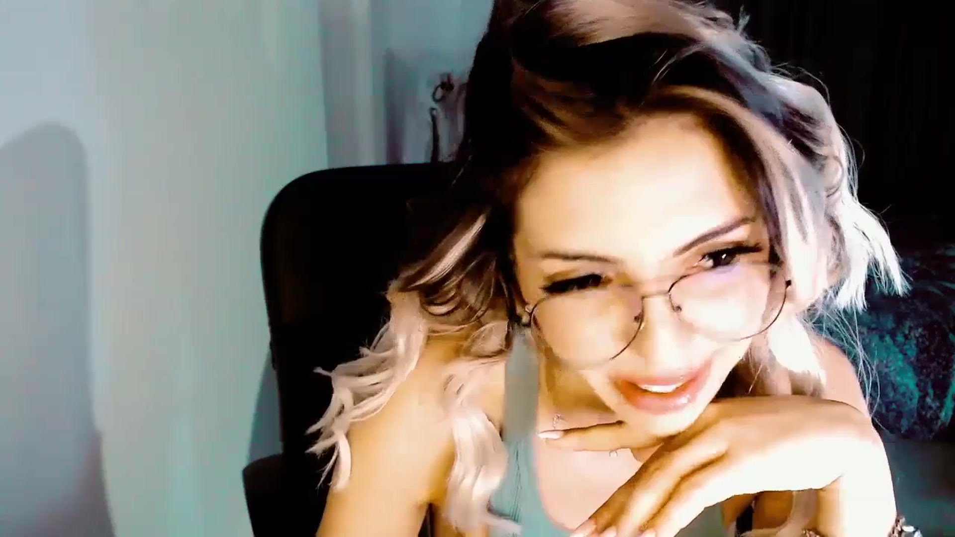 Gallery image thumbnail from Diamondblack5's myfreecams stream on, 06/24/2023, 21:58 image 3 of 20