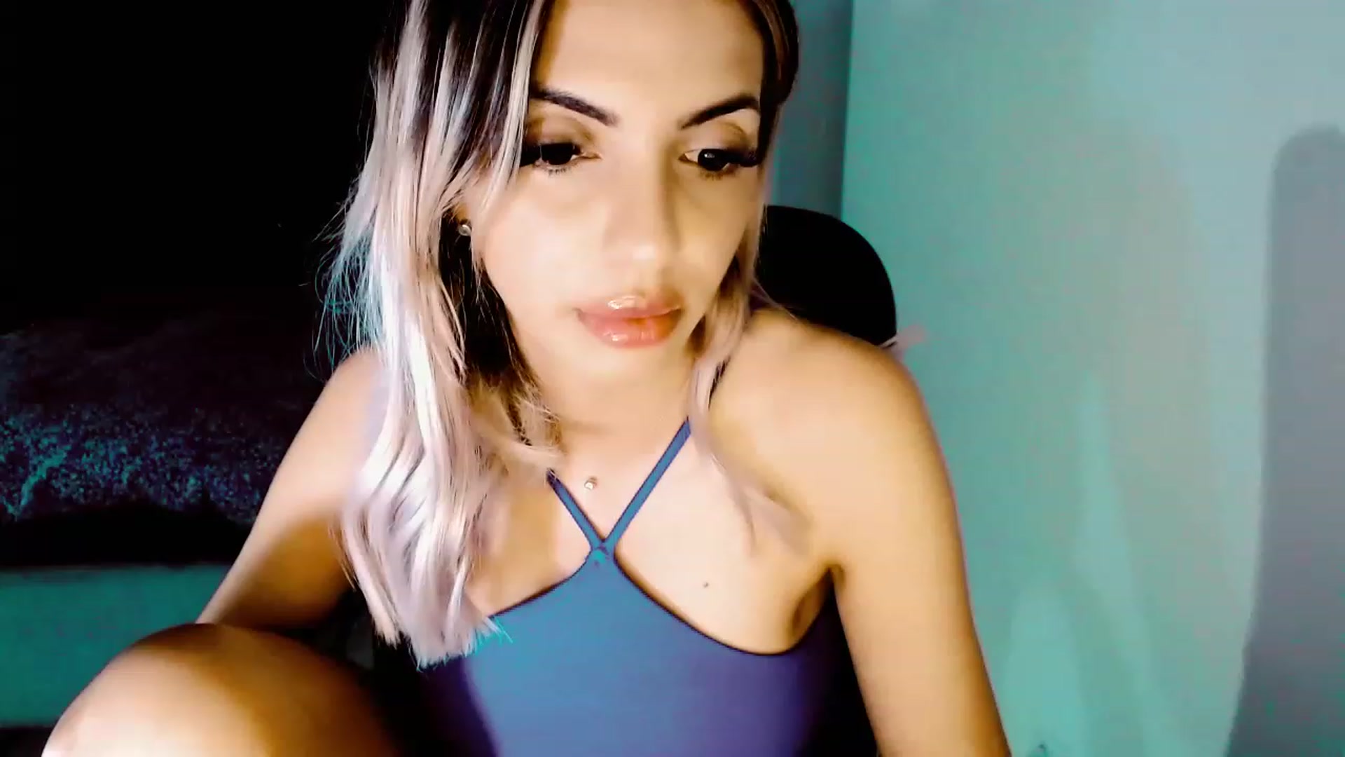Gallery image thumbnail from Diamondblack5's myfreecams stream on, 07/02/2023, 23:12 image 1 of 20