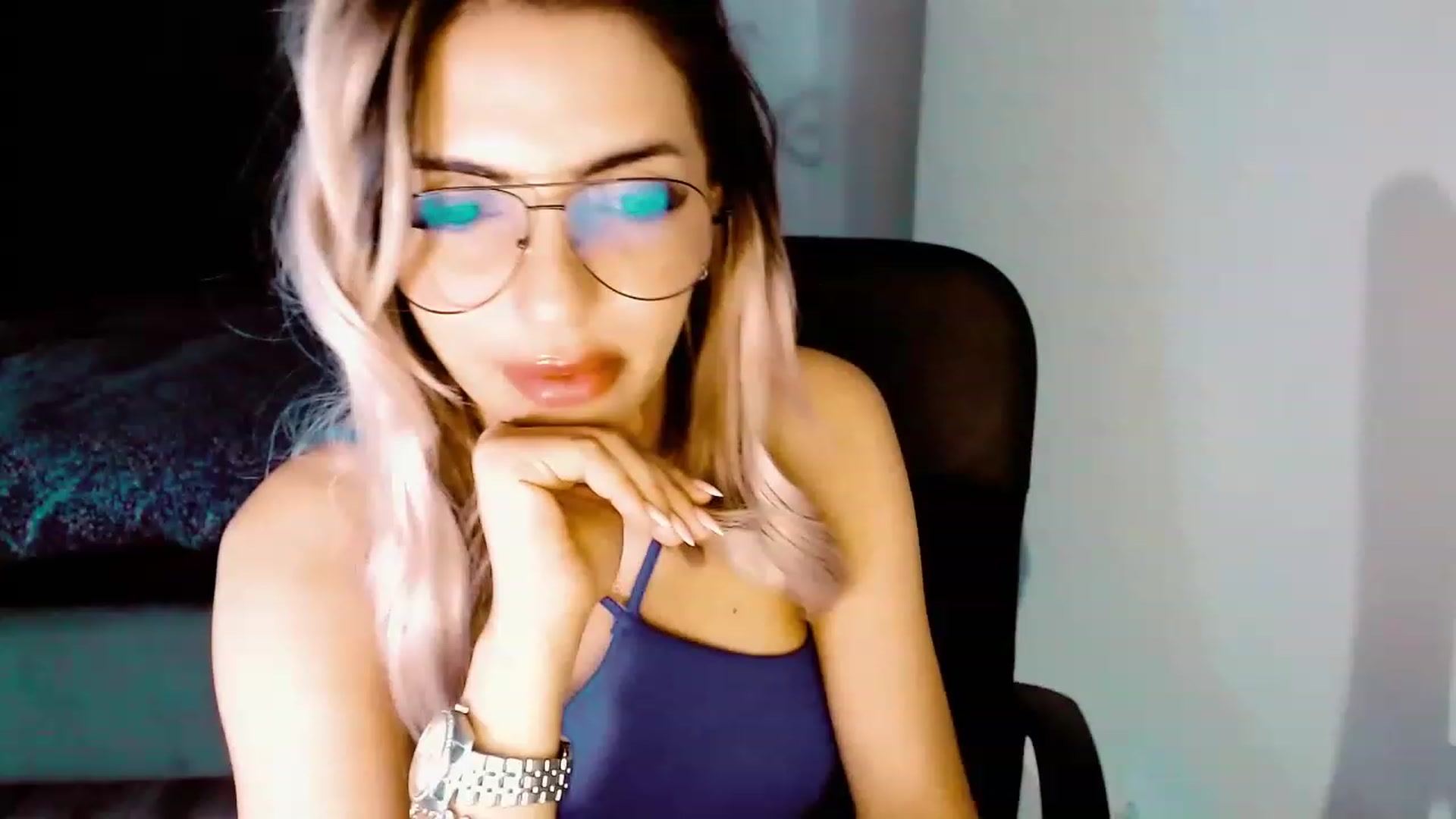 Gallery image thumbnail from Diamondblack5's myfreecams stream on, 07/03/2023, 24:16 image 16 of 20