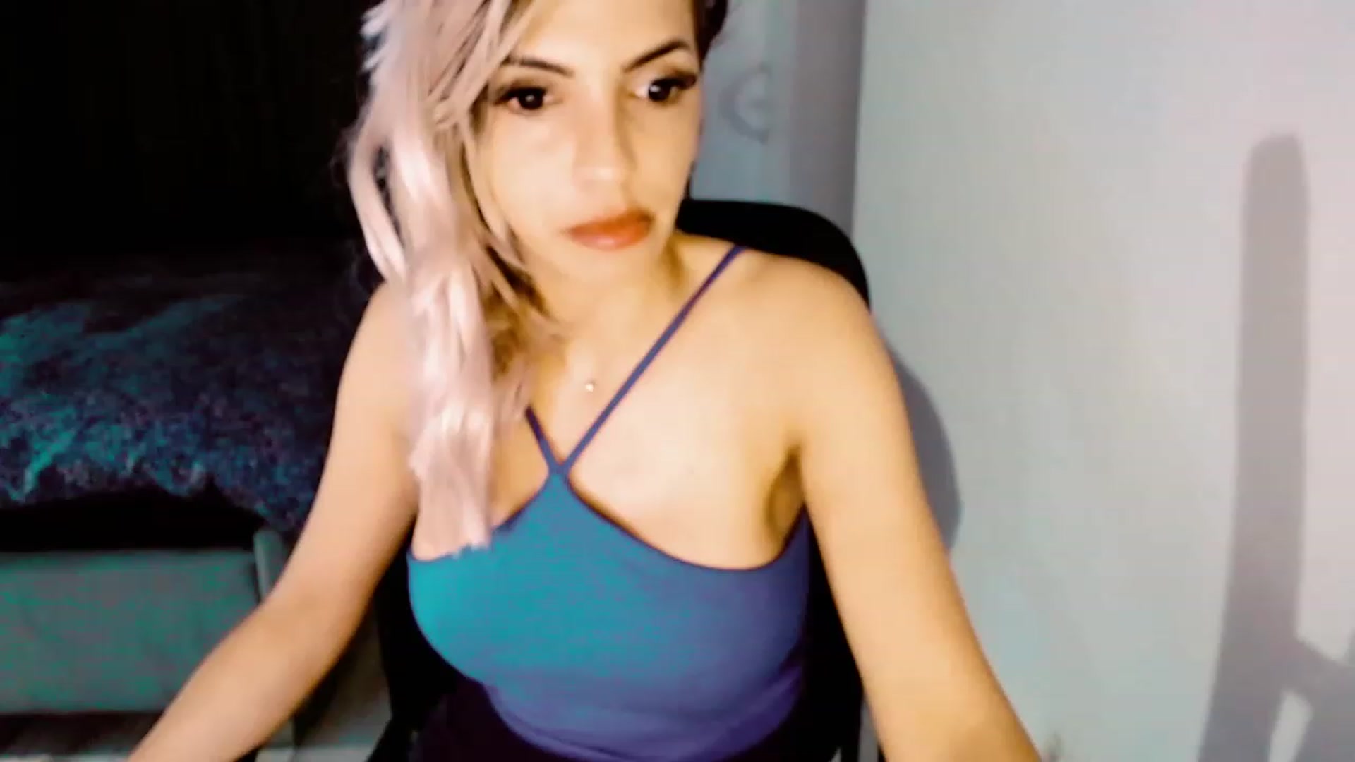 Gallery image thumbnail from Diamondblack5's myfreecams stream on, 07/03/2023, 01:25 image 11 of 20