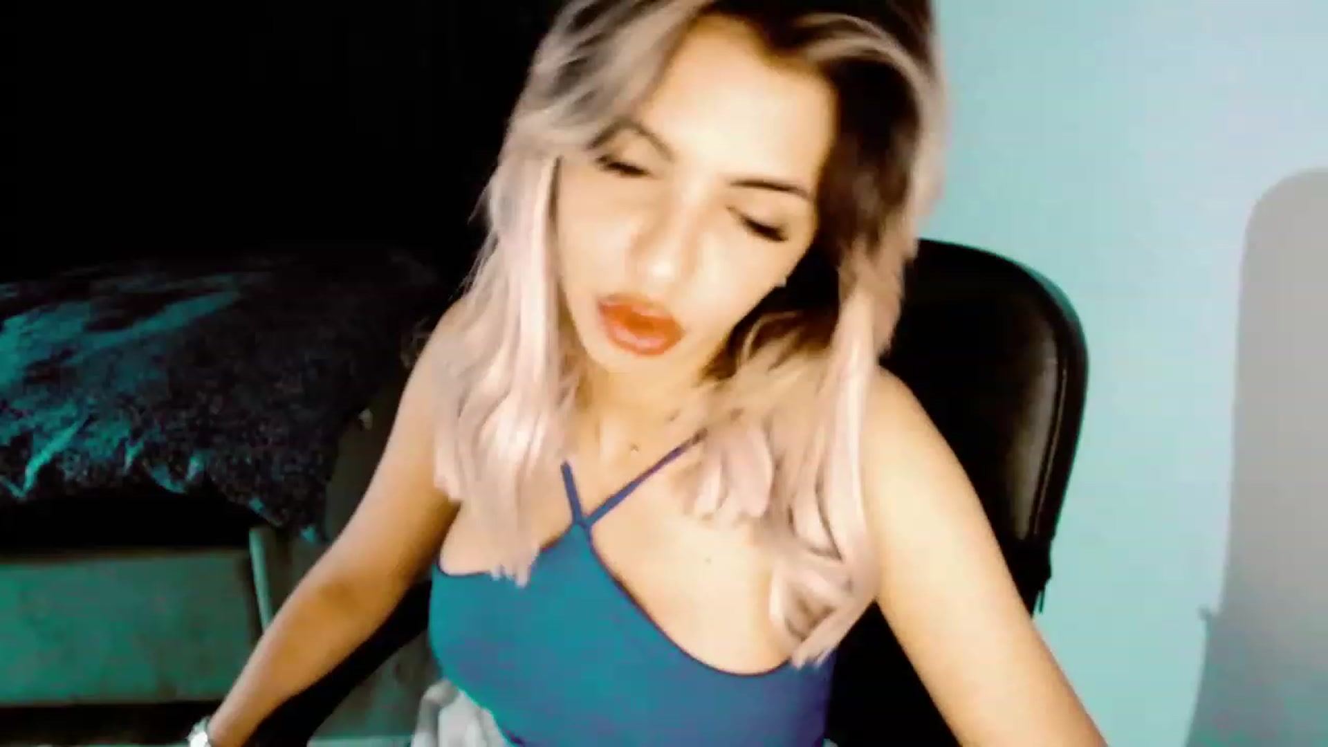 Gallery image thumbnail from Diamondblack5's myfreecams stream on, 07/03/2023, 02:52 image 7 of 20