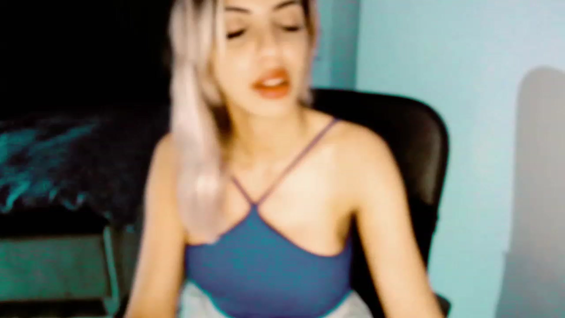 Gallery image thumbnail from Diamondblack5's myfreecams stream on, 07/03/2023, 02:52 image 4 of 20