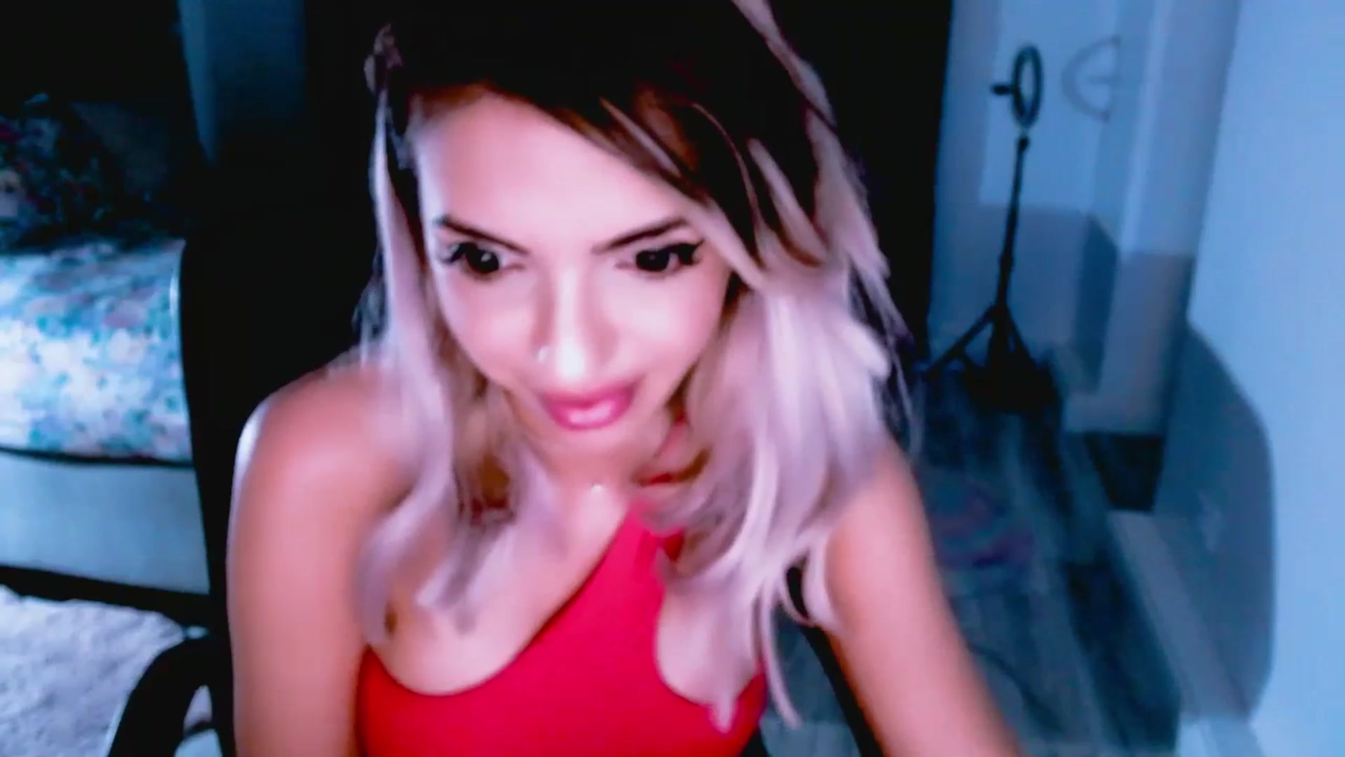 Gallery image thumbnail from Diamondblack5's myfreecams stream on, 07/05/2023, 23:17 image 5 of 20
