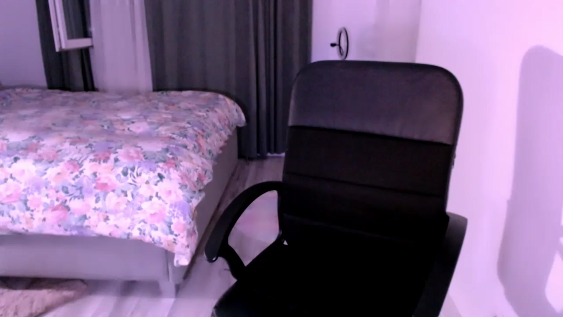 Gallery image thumbnail from Diamondblack5's myfreecams stream on, 07/07/2023, 24:54 image 17 of 20