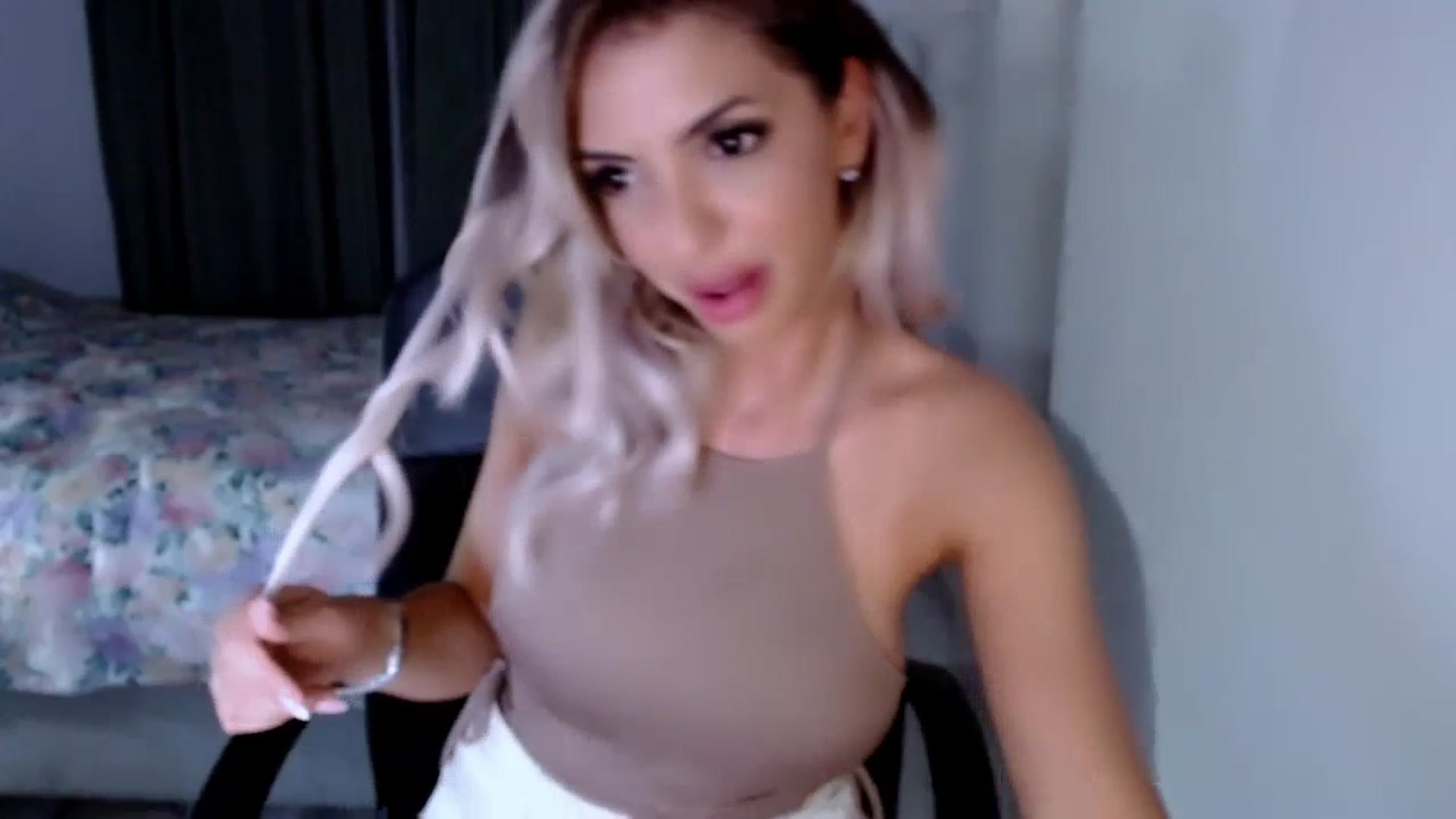 Gallery image thumbnail from Diamondblack5's myfreecams stream on, 07/11/2023, 02:08 image 9 of 20