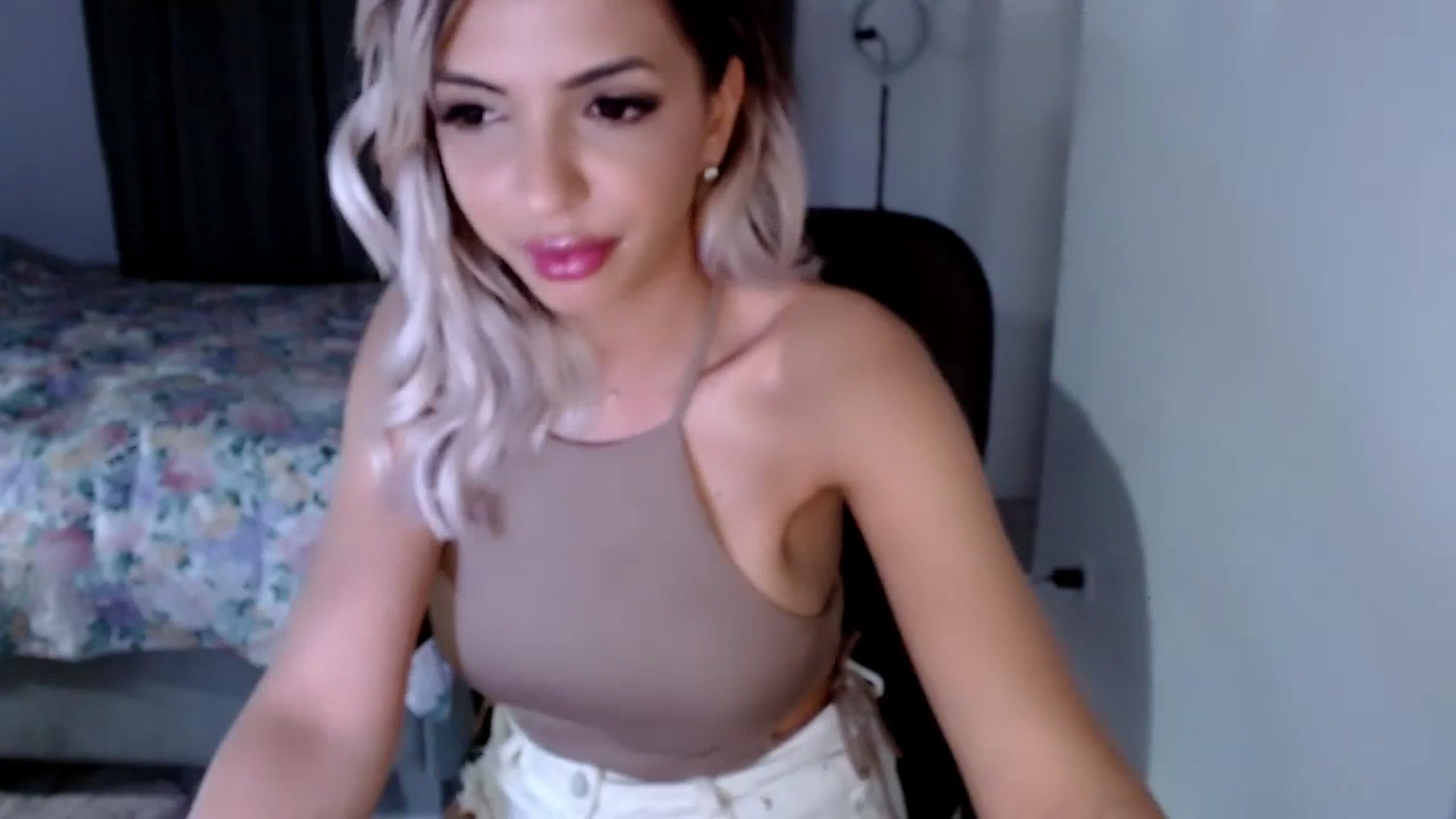 Gallery image thumbnail from Diamondblack5's myfreecams stream on, 07/11/2023, 02:08 image 12 of 20
