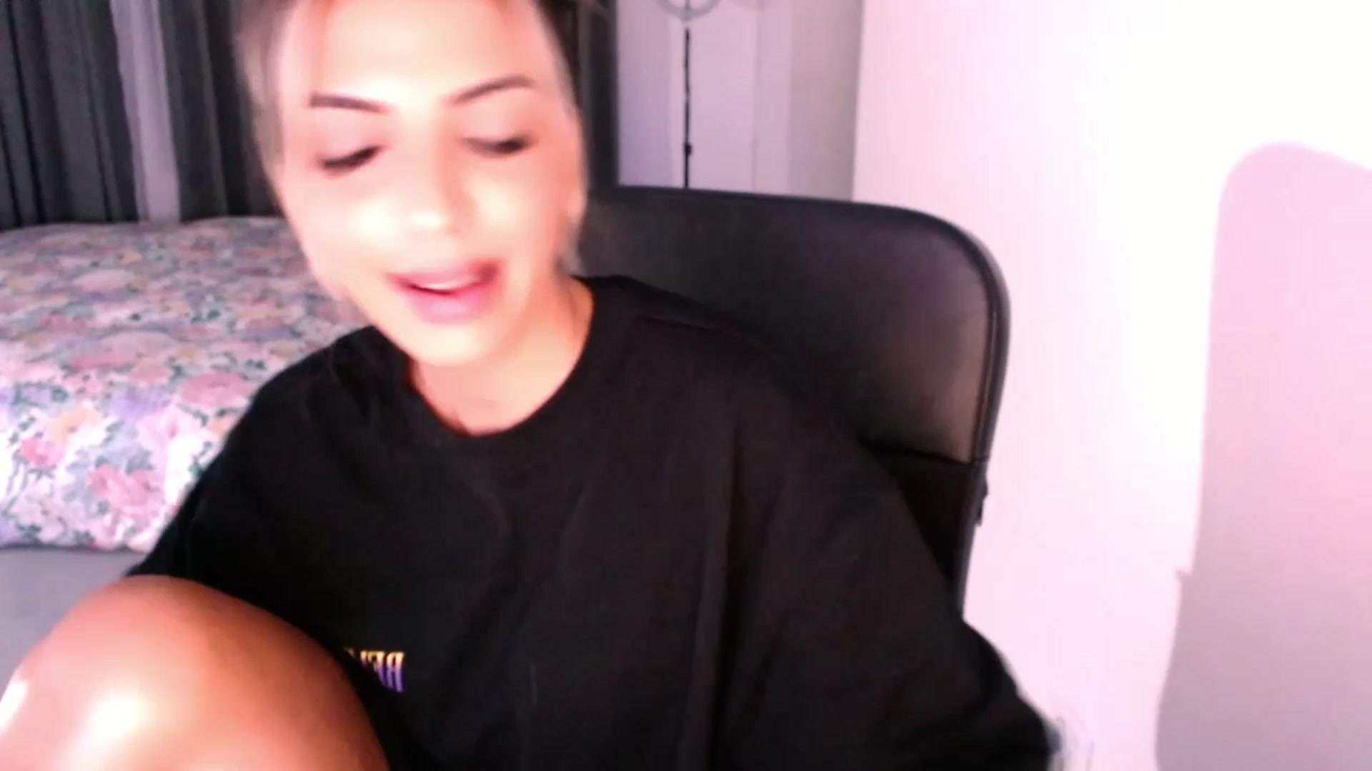 Gallery image thumbnail from Diamondblack5's myfreecams stream on, 07/14/2023, 24:45 image 9 of 20