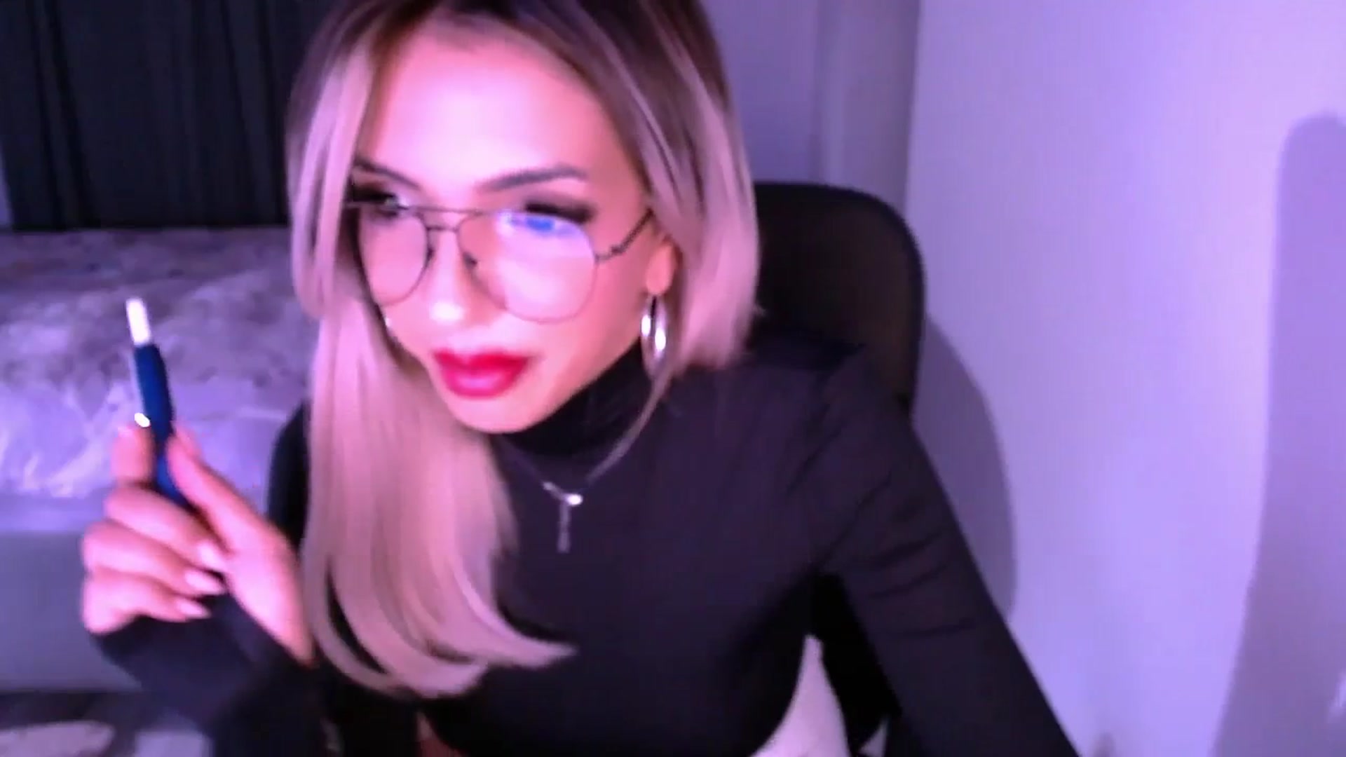 Gallery image thumbnail from Diamondblack5's myfreecams stream on, 08/03/2023, 01:55 image 5 of 20