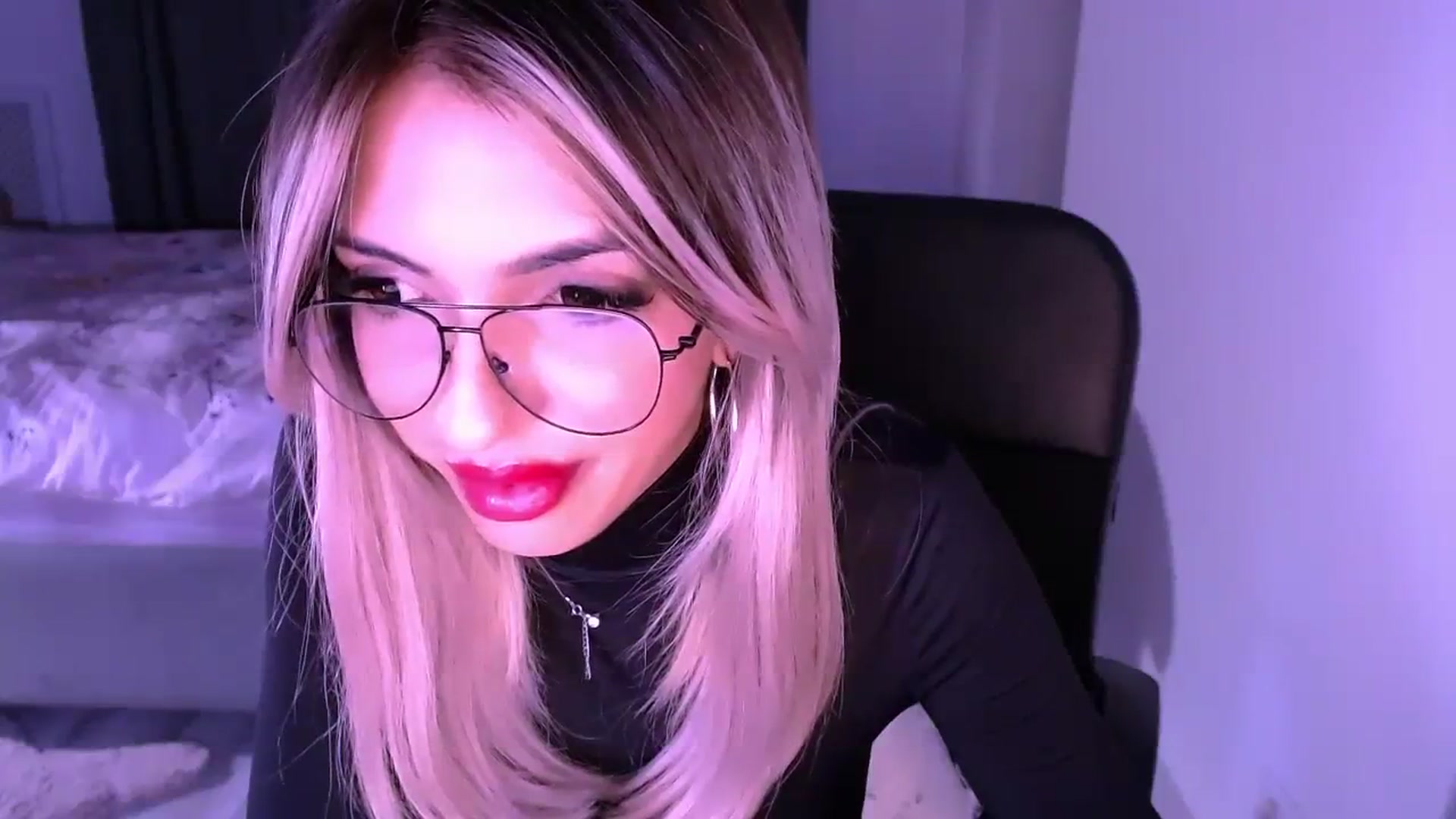 Gallery image thumbnail from Diamondblack5's myfreecams stream on, 08/03/2023, 02:49 image 6 of 20