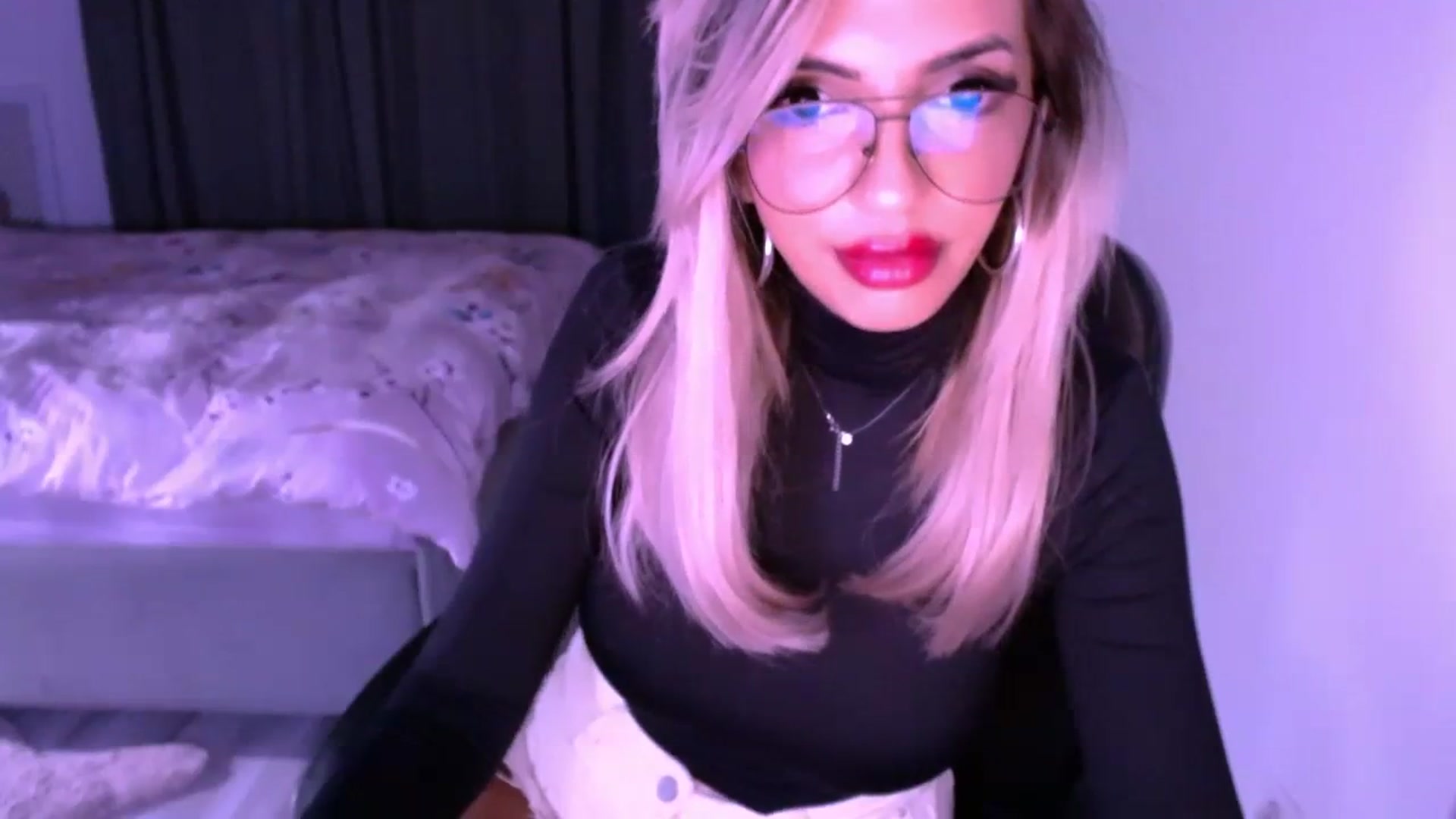 Gallery image thumbnail from Diamondblack5's myfreecams stream on, 08/03/2023, 02:49 image 11 of 20