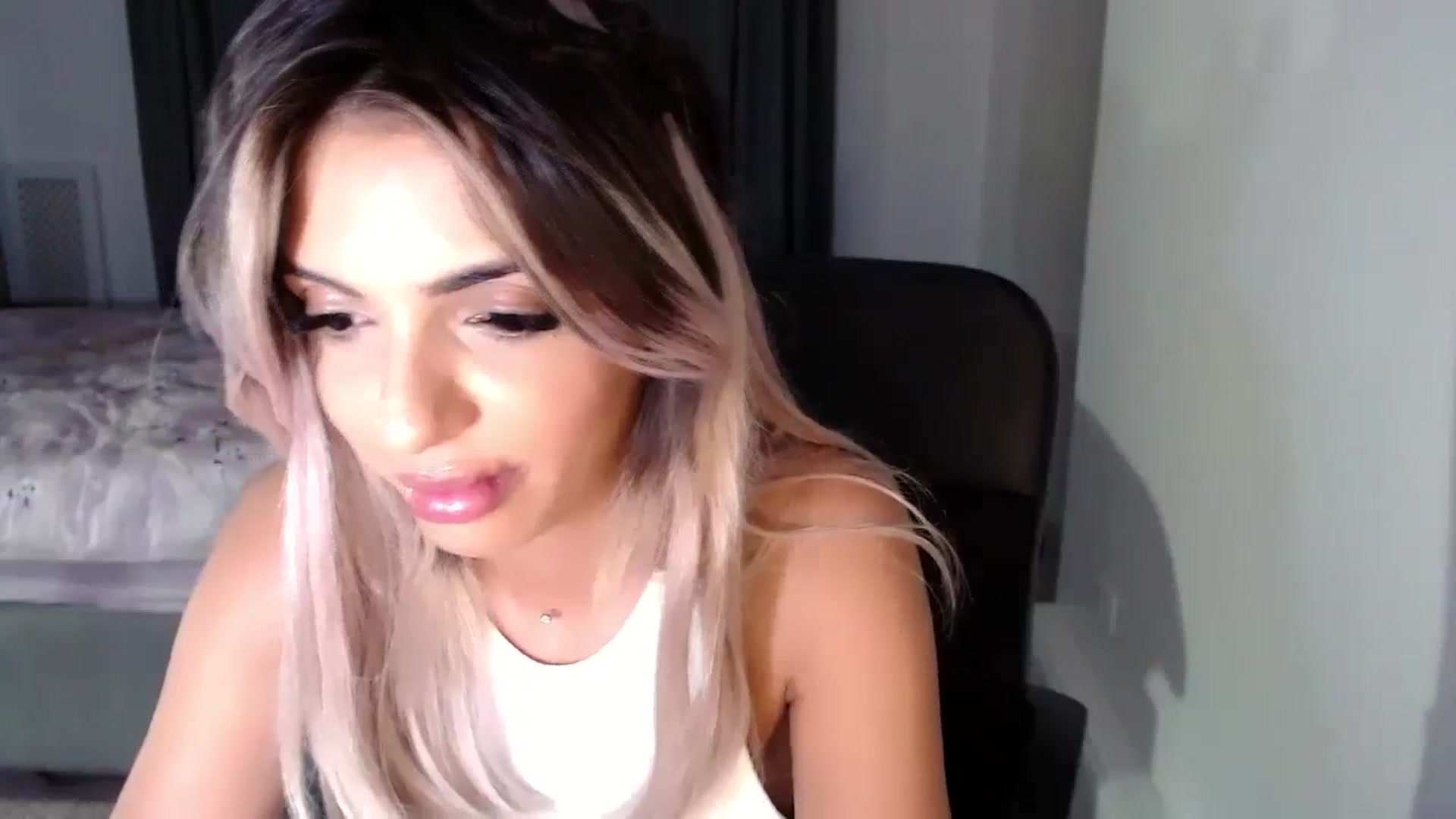 Gallery image thumbnail from Diamondblack5's myfreecams stream on, 08/04/2023, 01:29 image 8 of 20